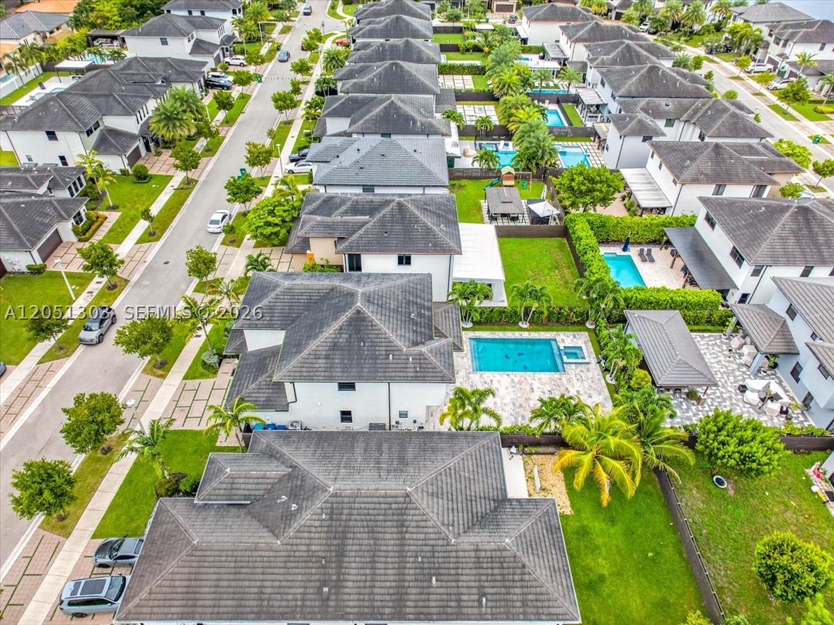 8900 NW 161st Ter, Miami Lakes FL 33018