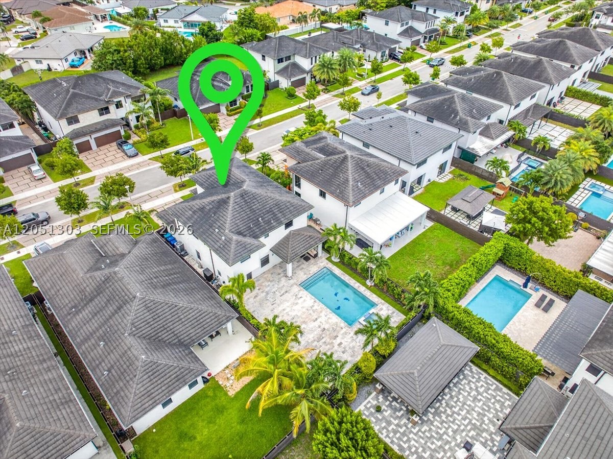 8900 NW 161st Ter, Miami Lakes FL 33018