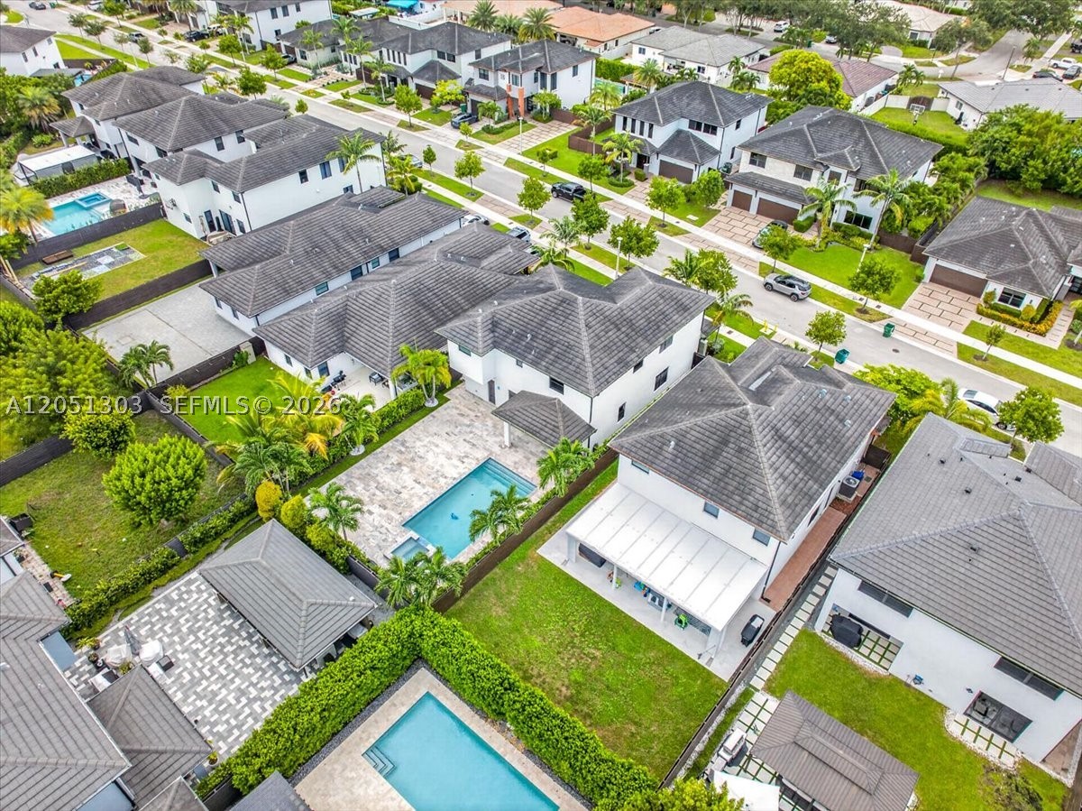 8900 NW 161st Ter, Miami Lakes FL 33018
