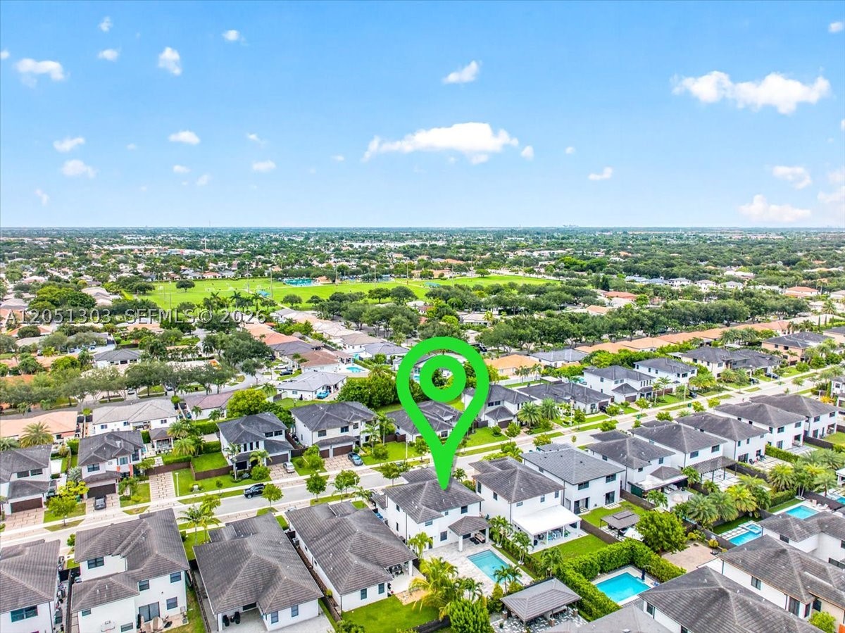 8900 NW 161st Ter, Miami Lakes FL 33018