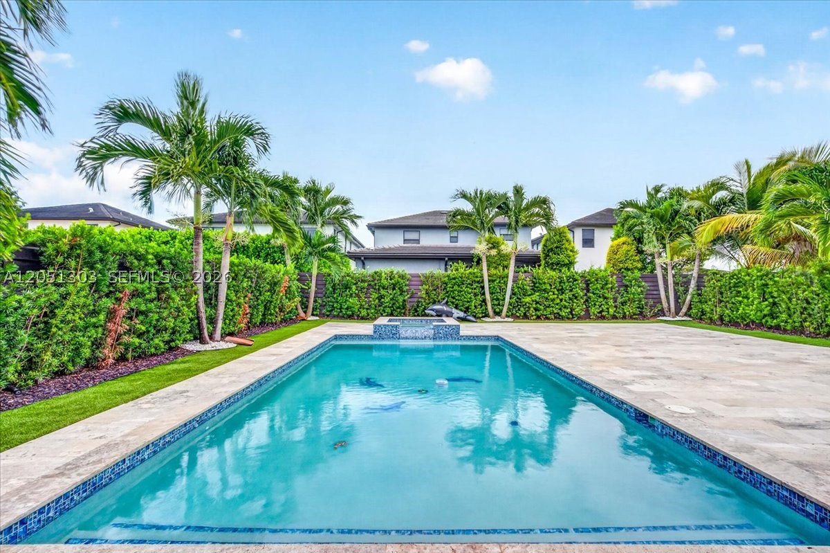 8900 NW 161st Ter, Miami Lakes FL 33018