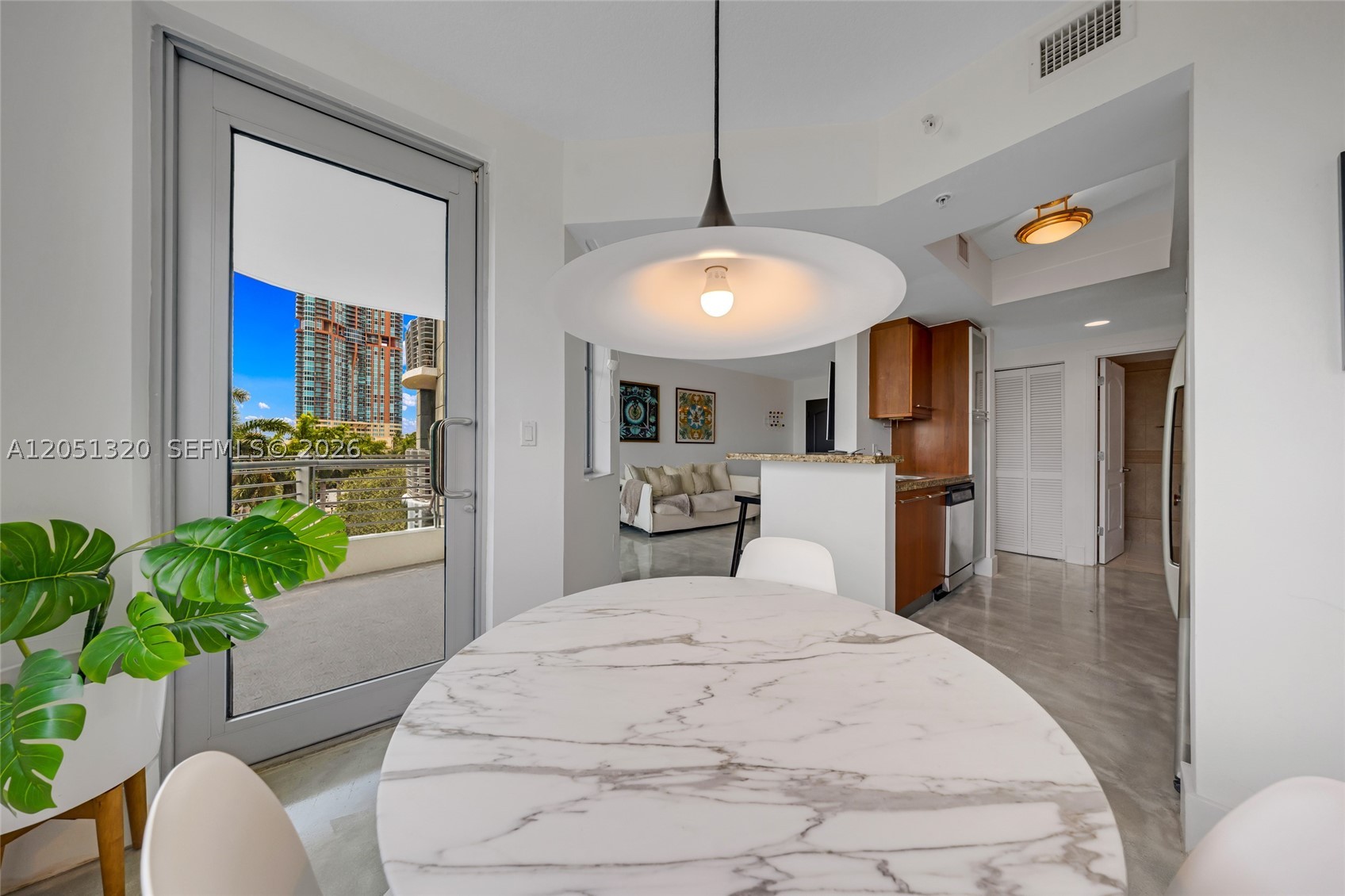110 Washington Ave #2505, Miami Beach FL 33139