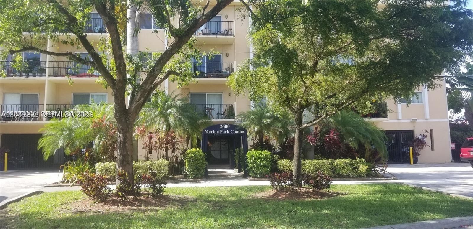 2600 NE 135th St #4J-A, North Miami FL 33181