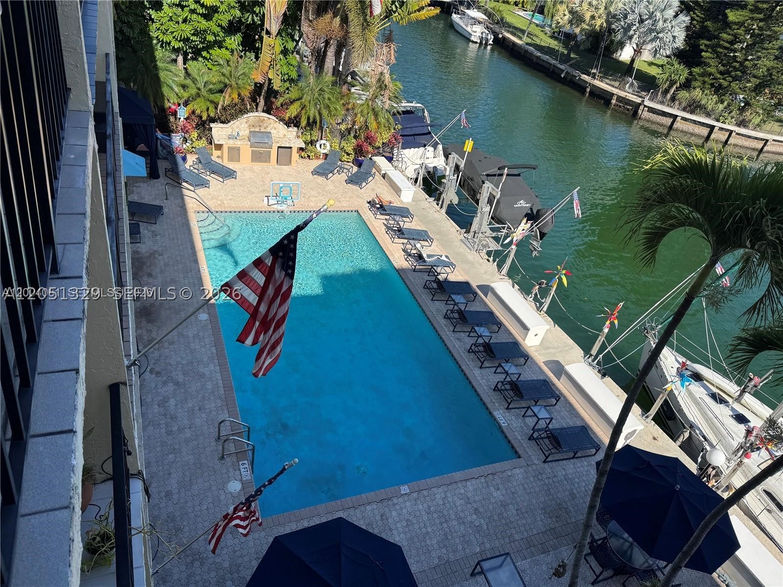 2600 NE 135th St #4J-A, North Miami FL 33181