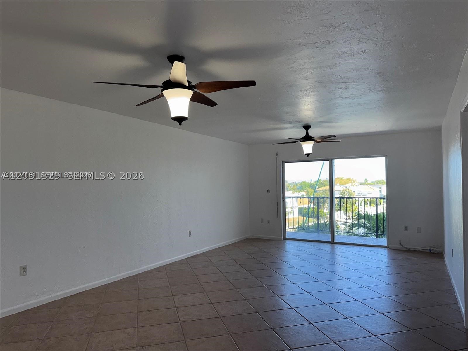 2600 NE 135th St #4J-A, North Miami FL 33181