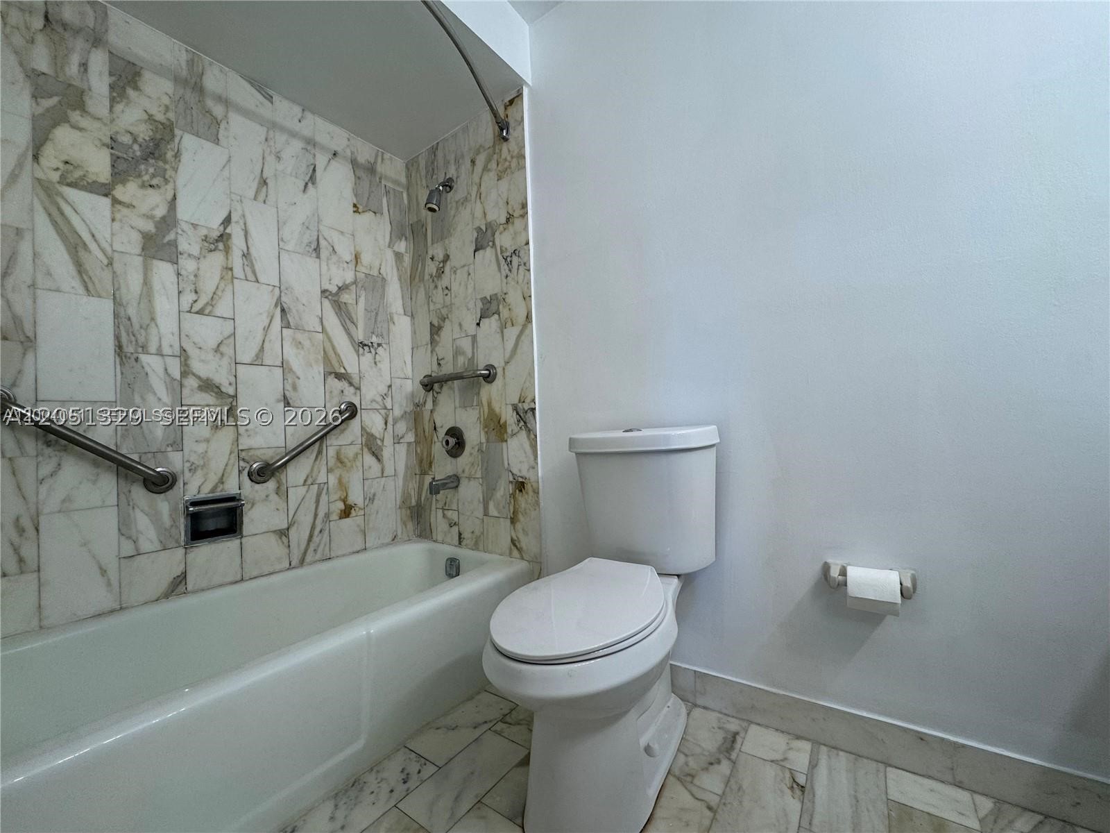 2600 NE 135th St #4J-A, North Miami FL 33181