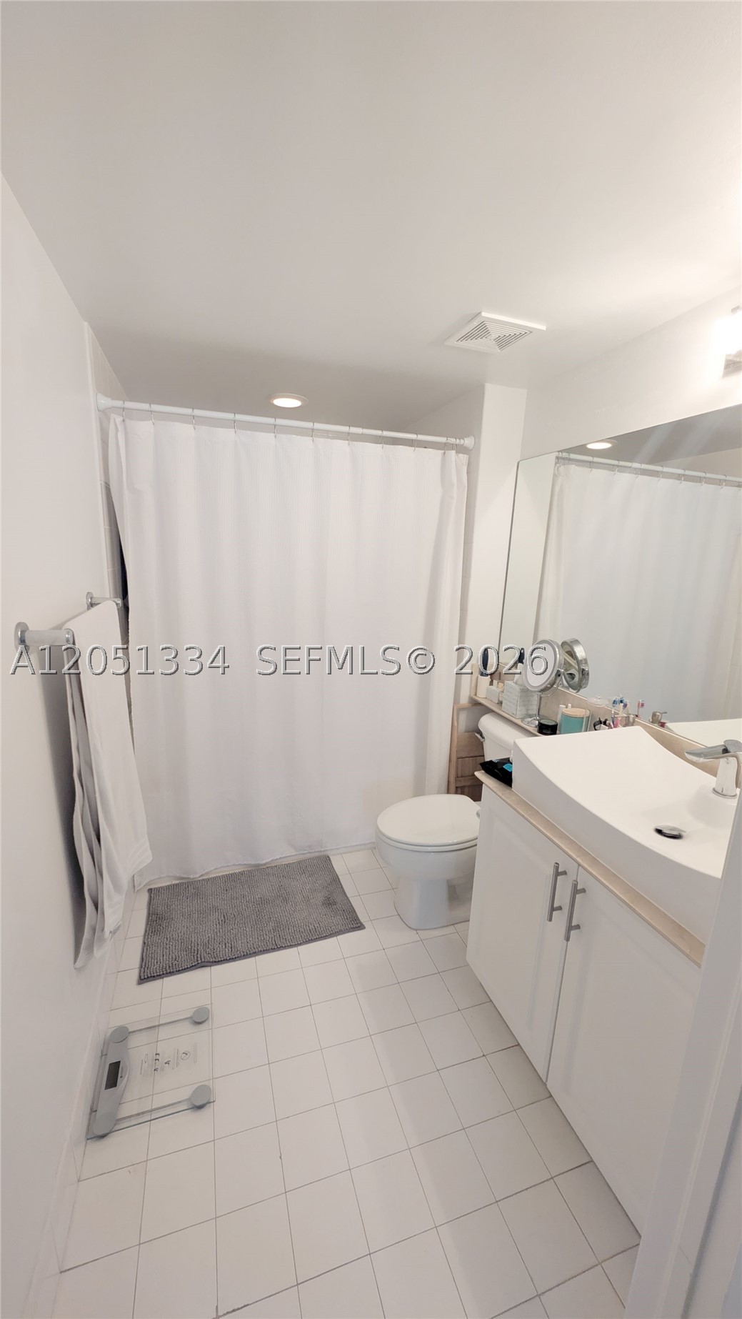 1155 Brickell Bay Dr #2508, Miami FL 33131
