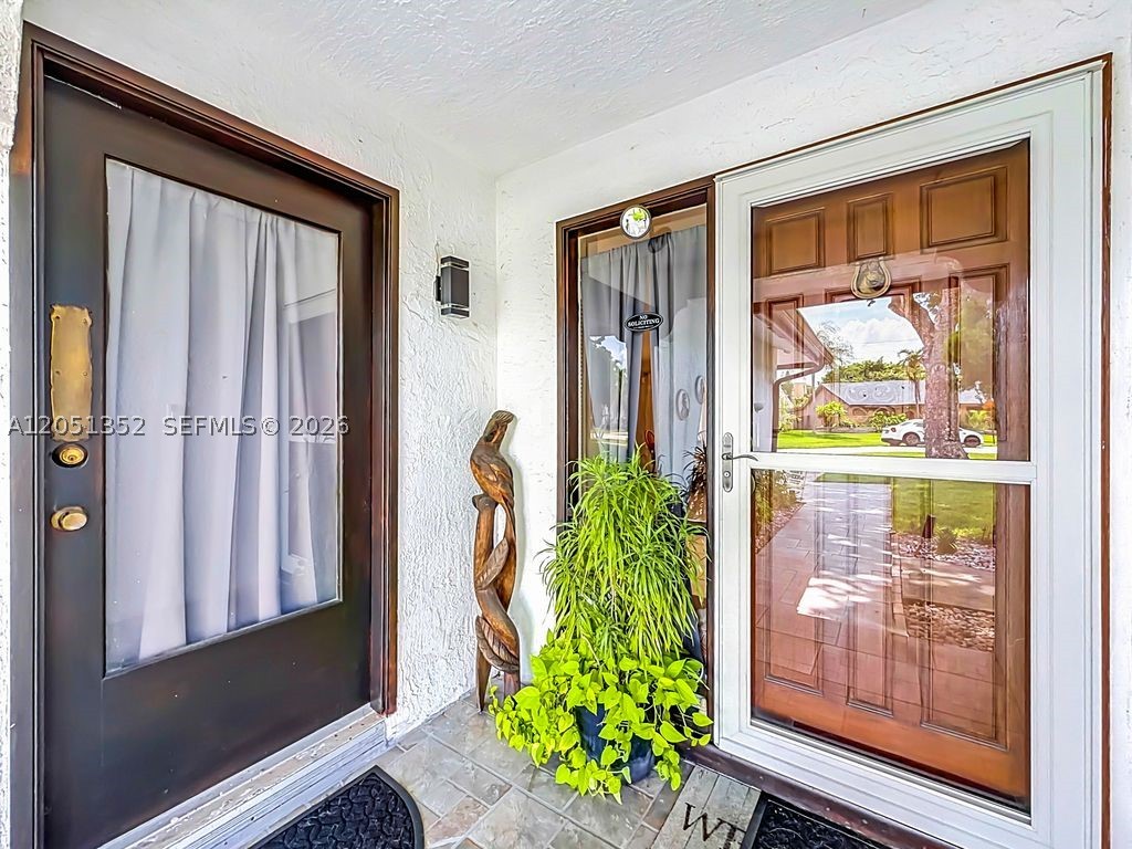 4201 NW 73rd Ave, Lauderhill FL 33319