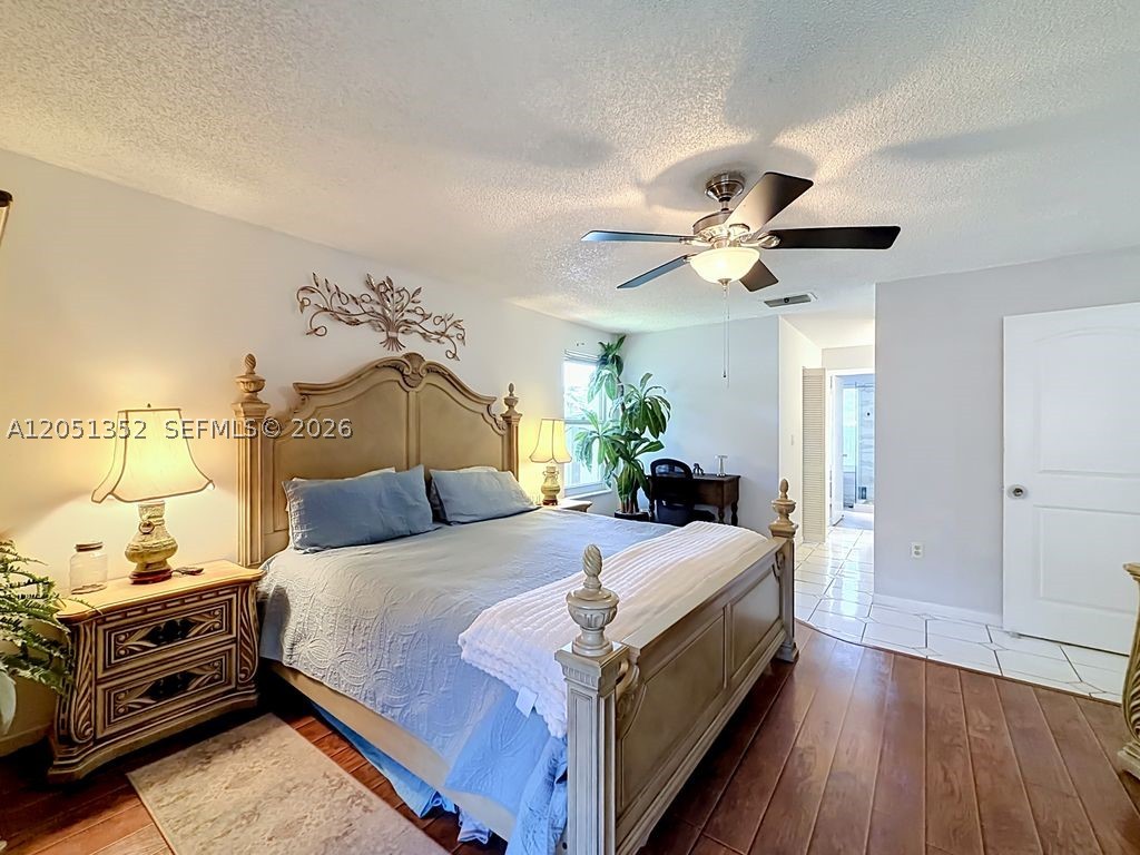 4201 NW 73rd Ave, Lauderhill FL 33319