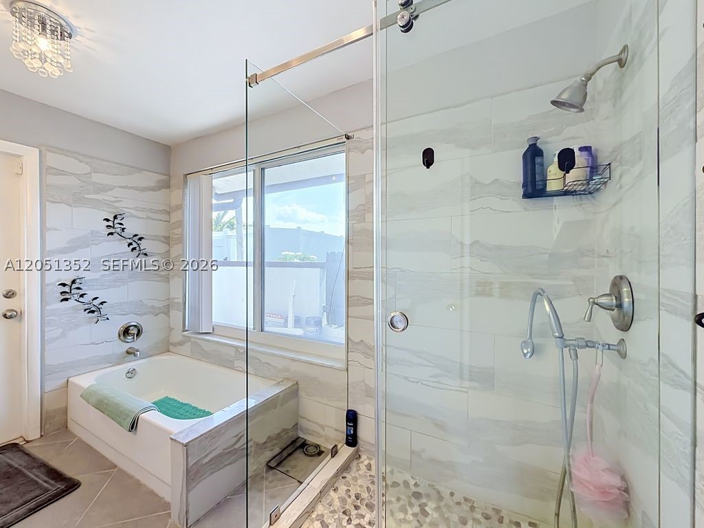 4201 NW 73rd Ave, Lauderhill FL 33319