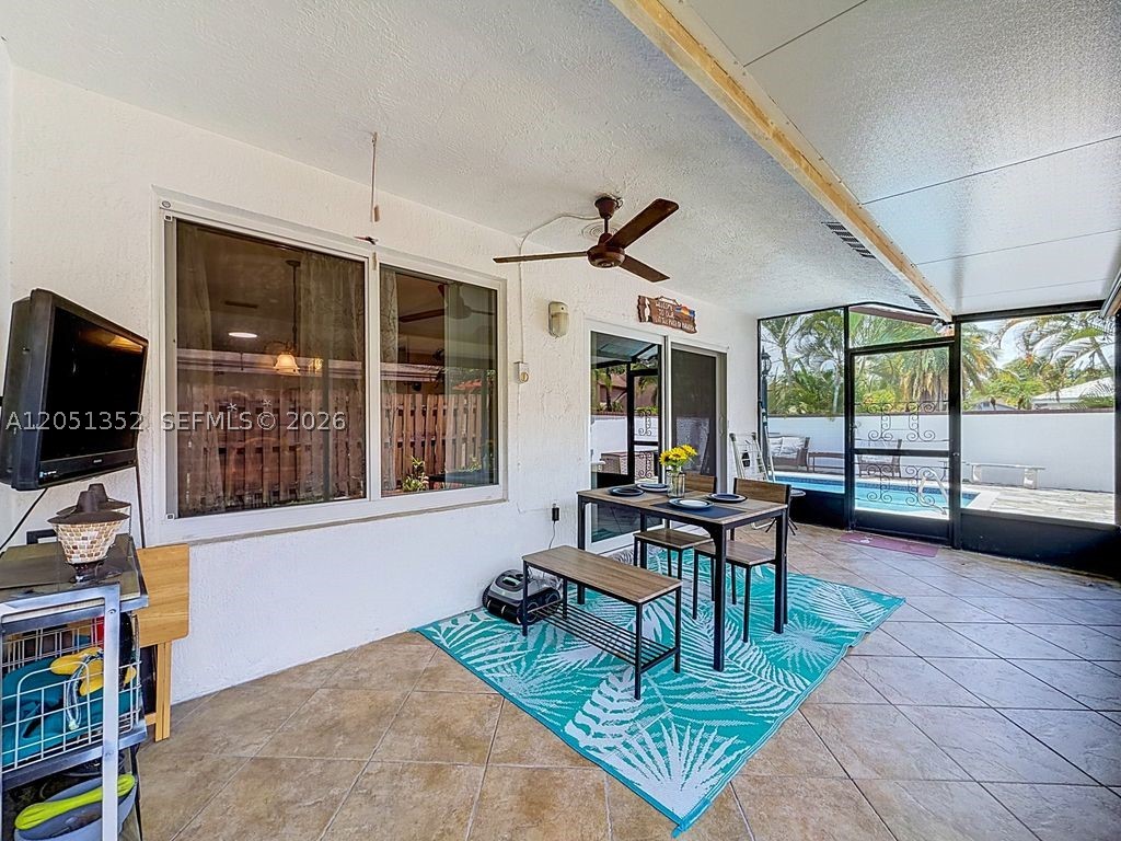 4201 NW 73rd Ave, Lauderhill FL 33319