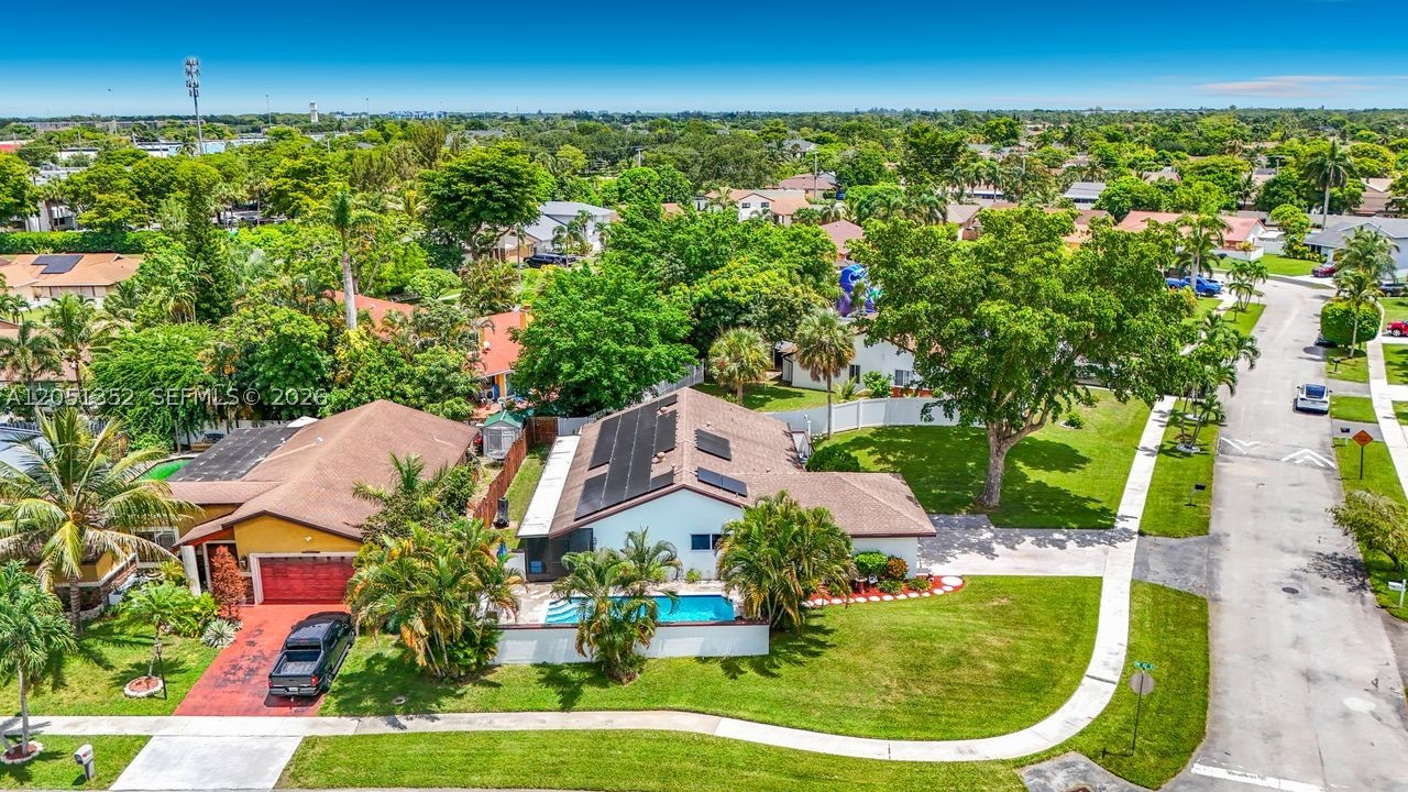 4201 NW 73rd Ave, Lauderhill FL 33319