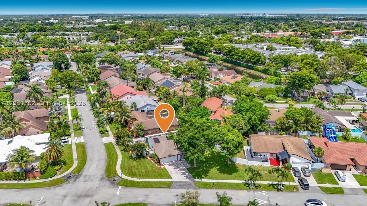 4201 NW 73rd Ave, Lauderhill FL 33319