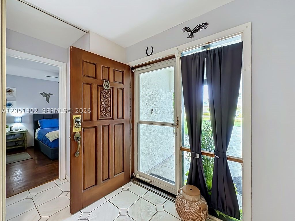 4201 NW 73rd Ave, Lauderhill FL 33319