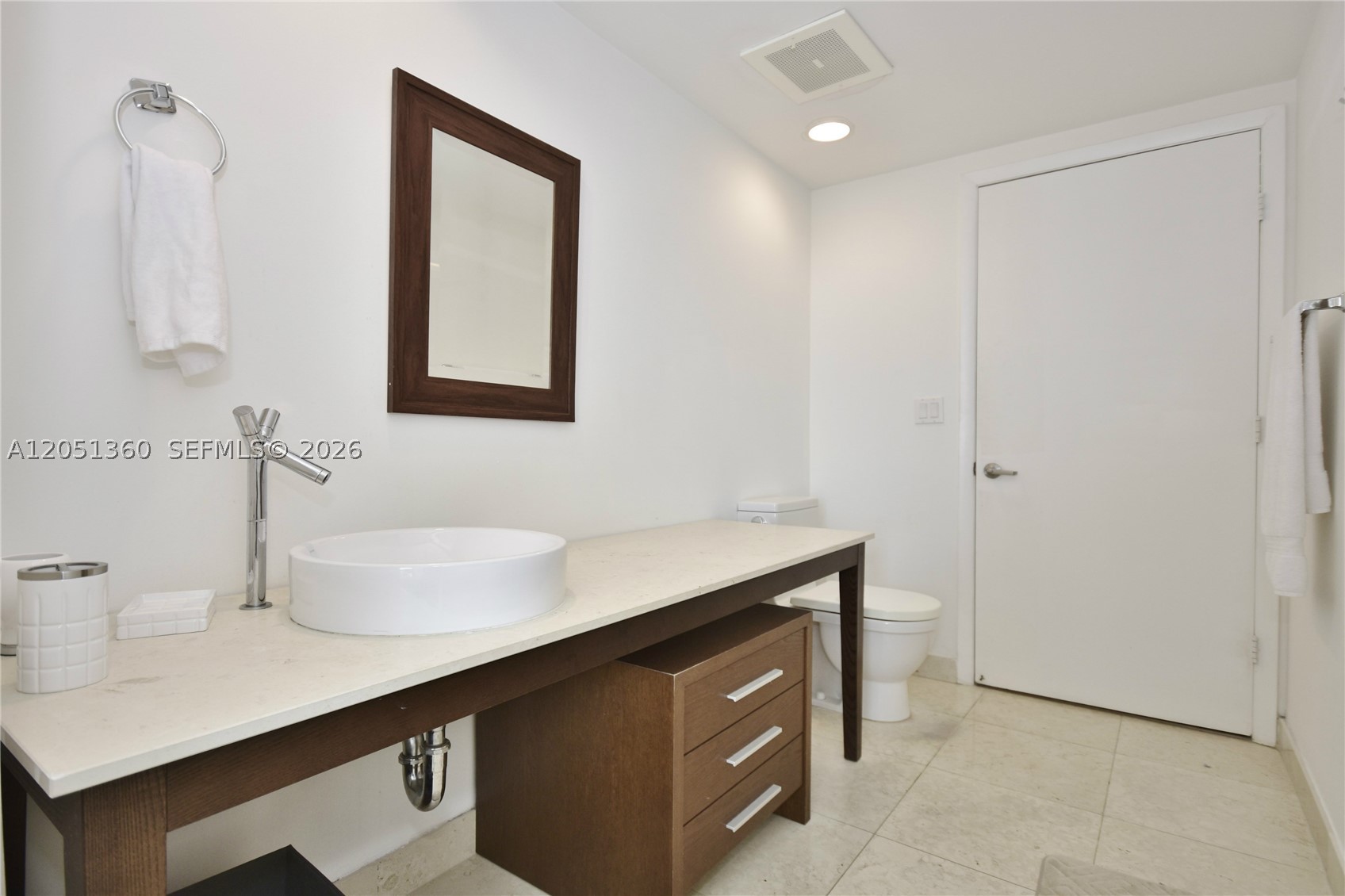 465 BRICKELL AVENUE #3205, Miami FL 33131