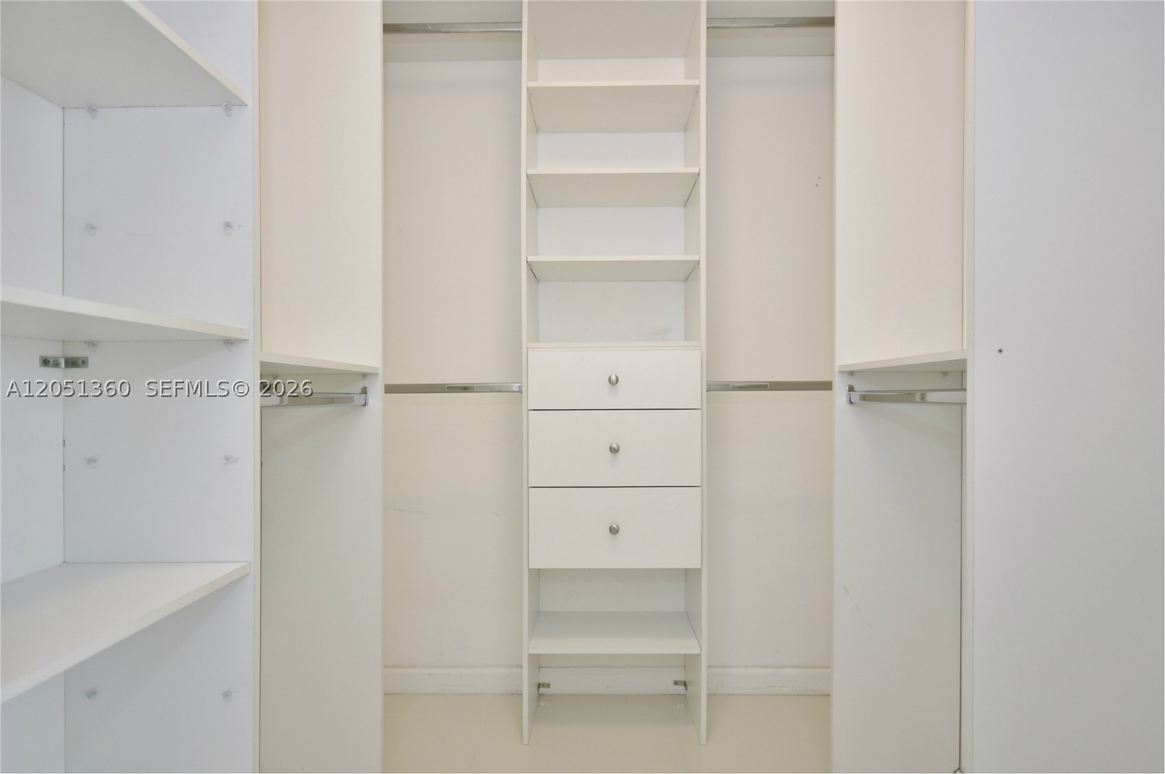 465 BRICKELL AVENUE #3205, Miami FL 33131