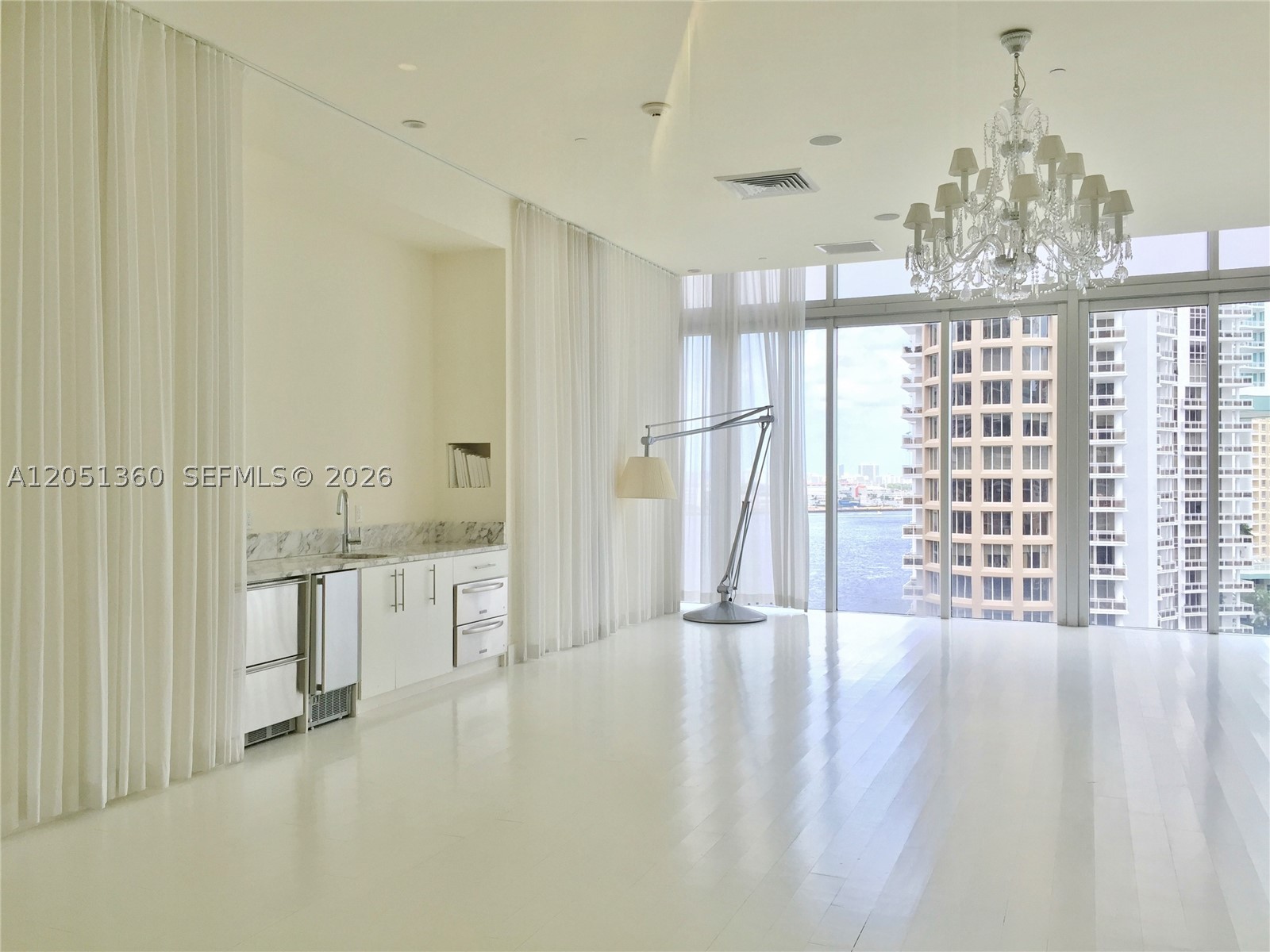 465 BRICKELL AVENUE #3205, Miami FL 33131