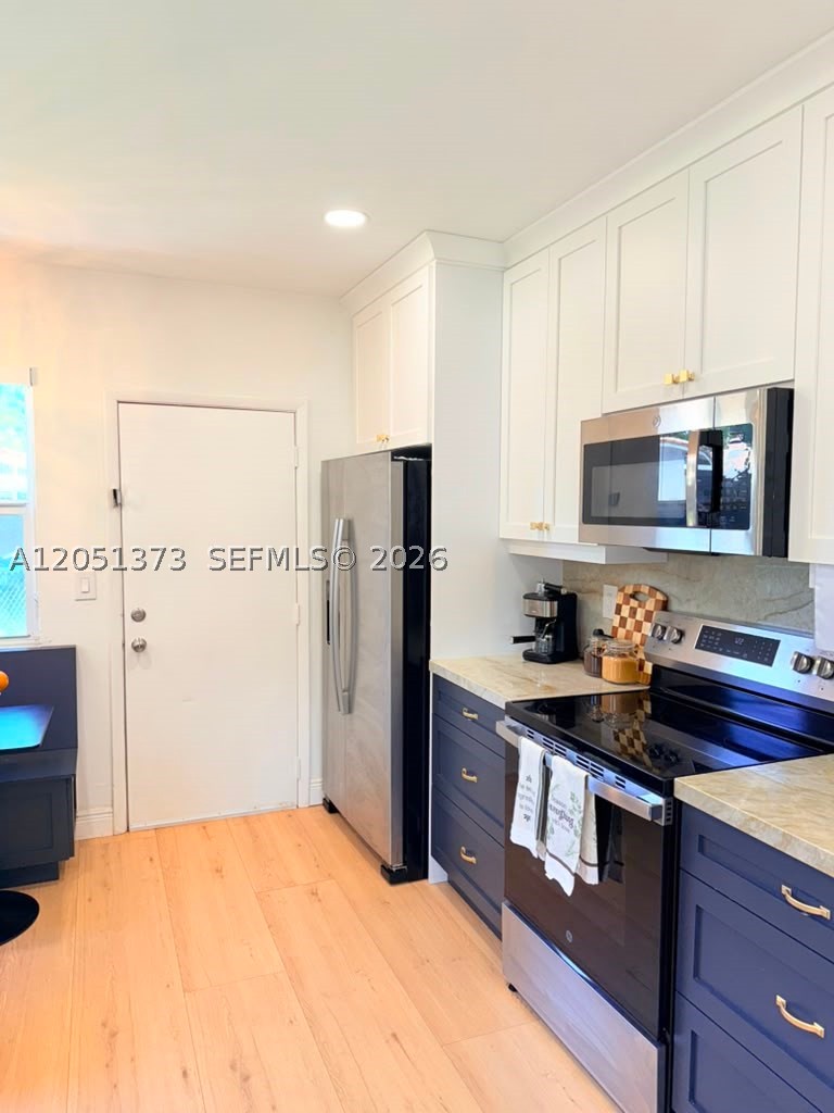 201 Flagler Dr #201, Miami Springs FL 33166