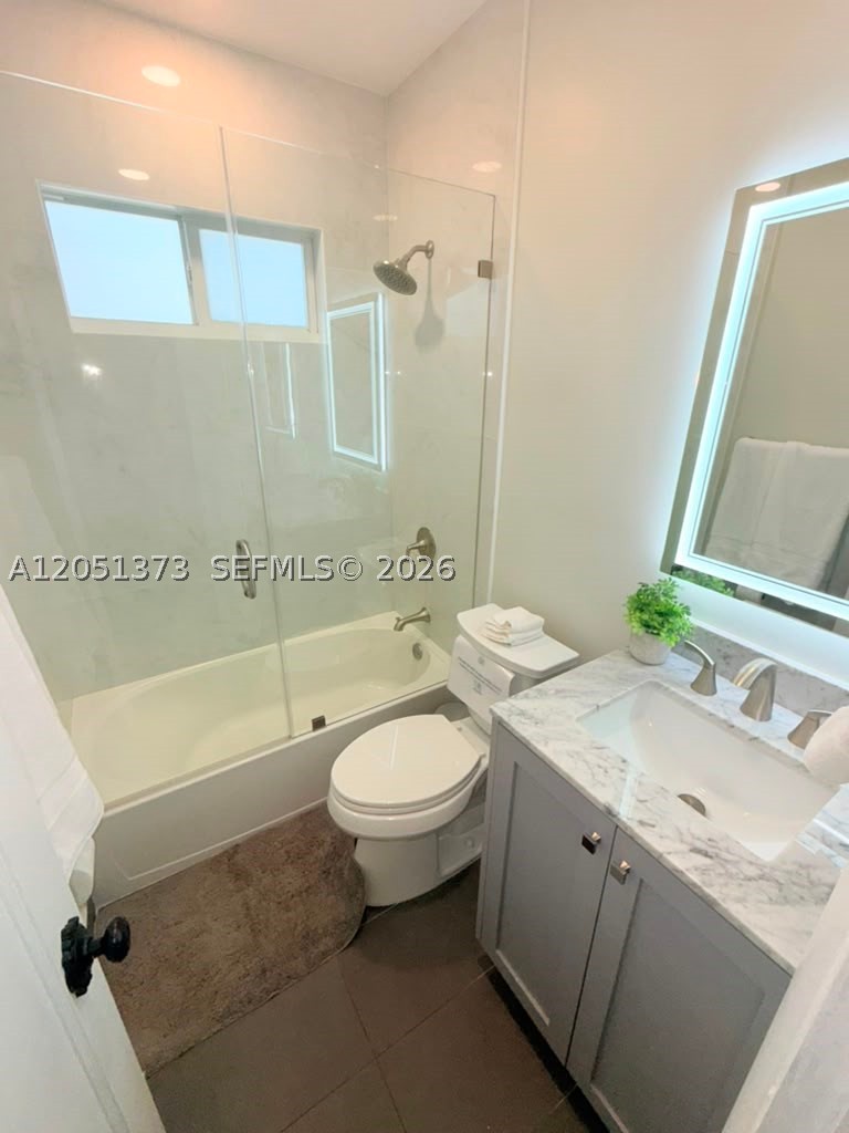 201 Flagler Dr #201, Miami Springs FL 33166