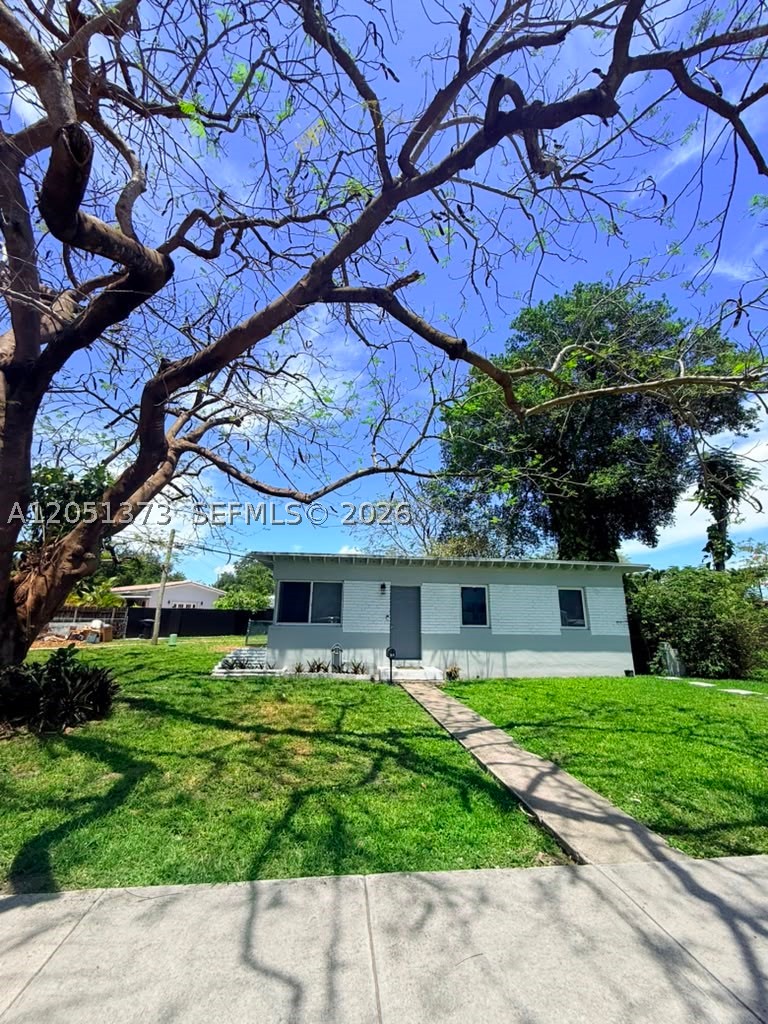 201 Flagler Dr #201, Miami Springs FL 33166