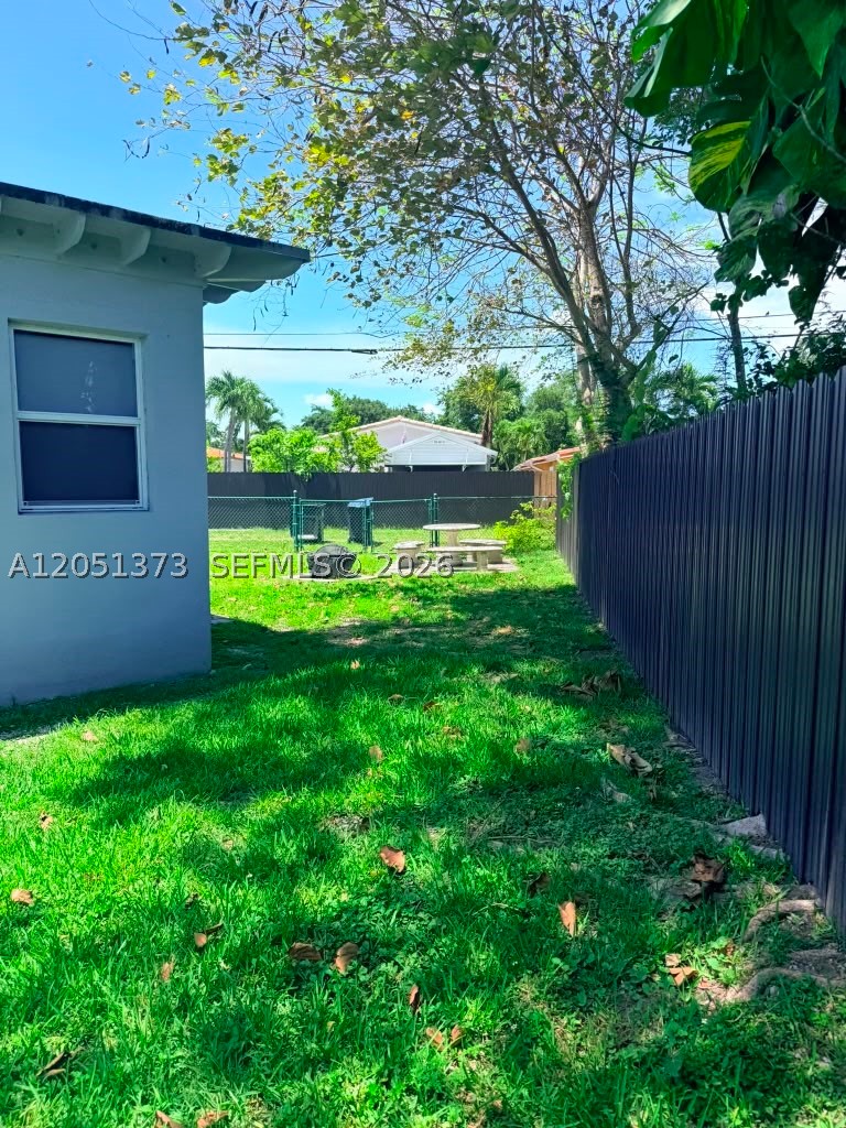 201 Flagler Dr #201, Miami Springs FL 33166