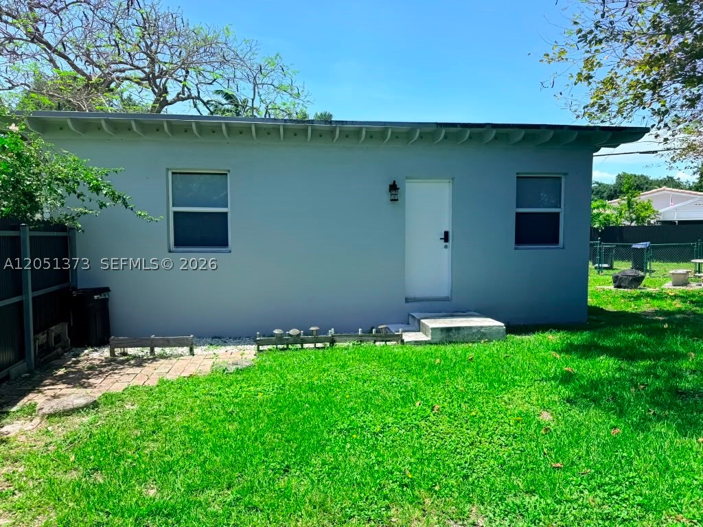201 Flagler Dr #201, Miami Springs FL 33166