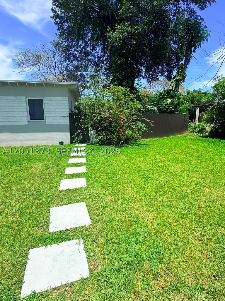 201 Flagler Dr #201, Miami Springs FL 33166