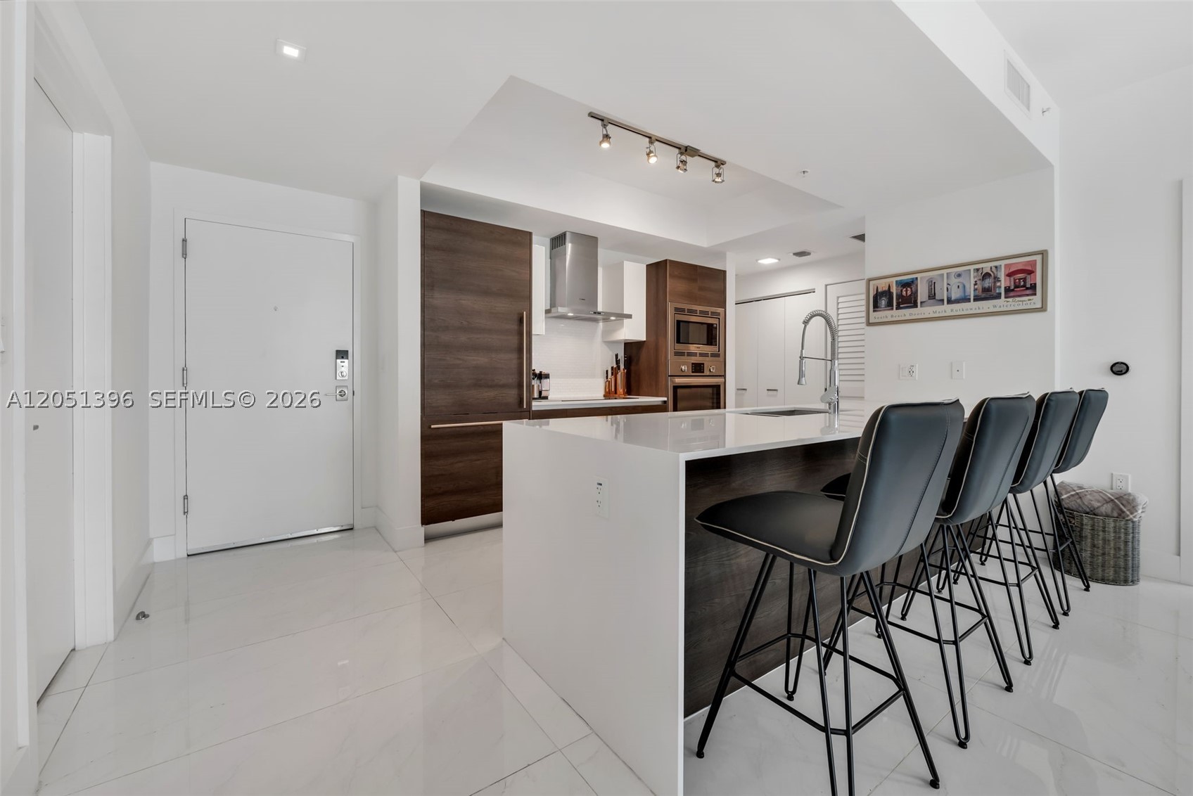 301 Altara Ave #824, Coral Gables FL 33146