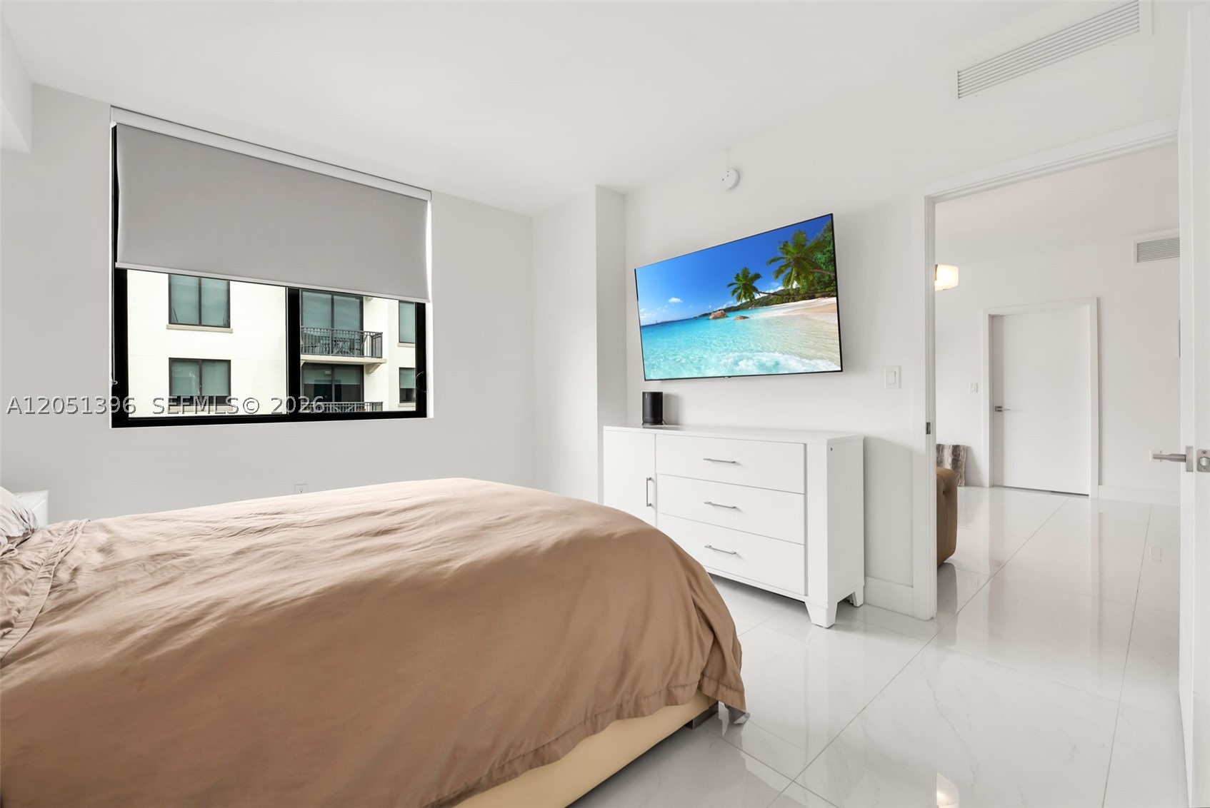 301 Altara Ave #824, Coral Gables FL 33146