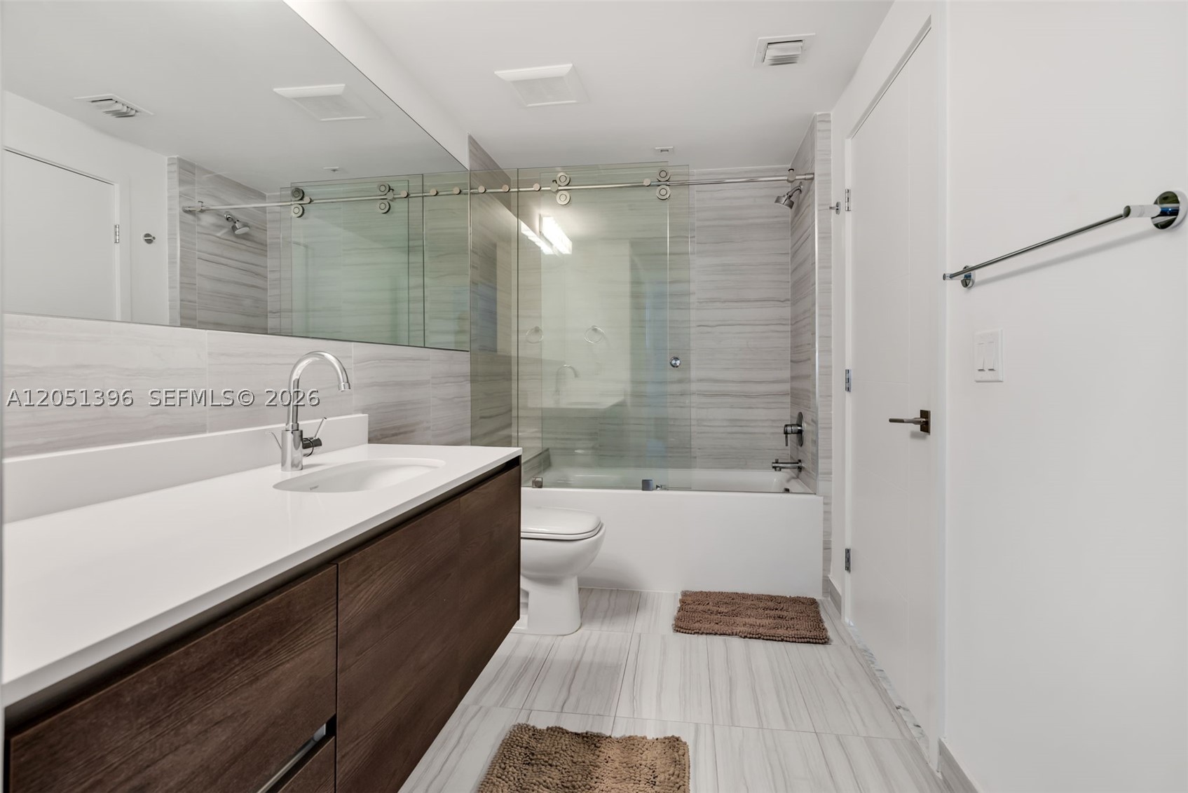 301 Altara Ave #824, Coral Gables FL 33146