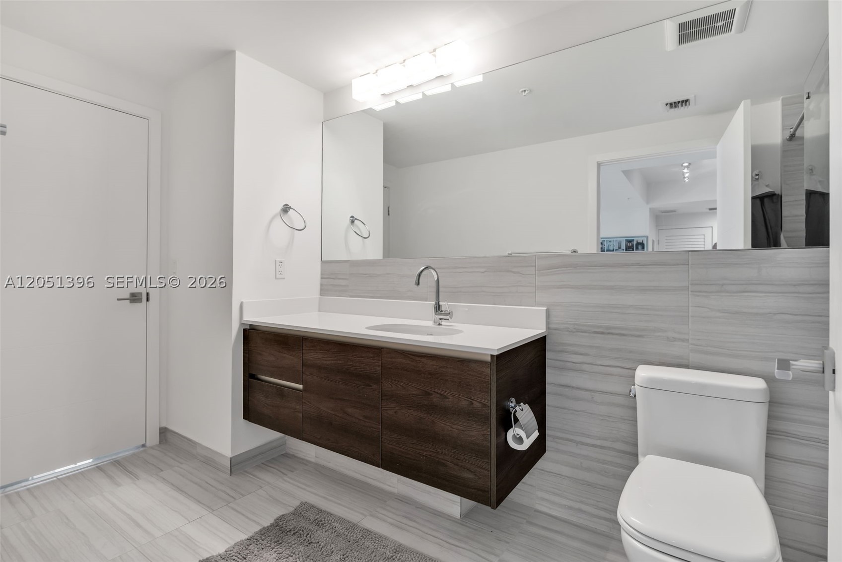 301 Altara Ave #824, Coral Gables FL 33146