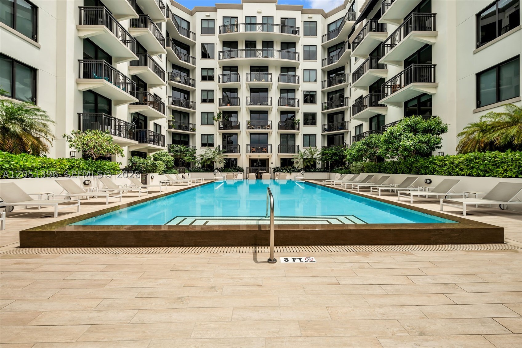 301 Altara Ave #824, Coral Gables FL 33146