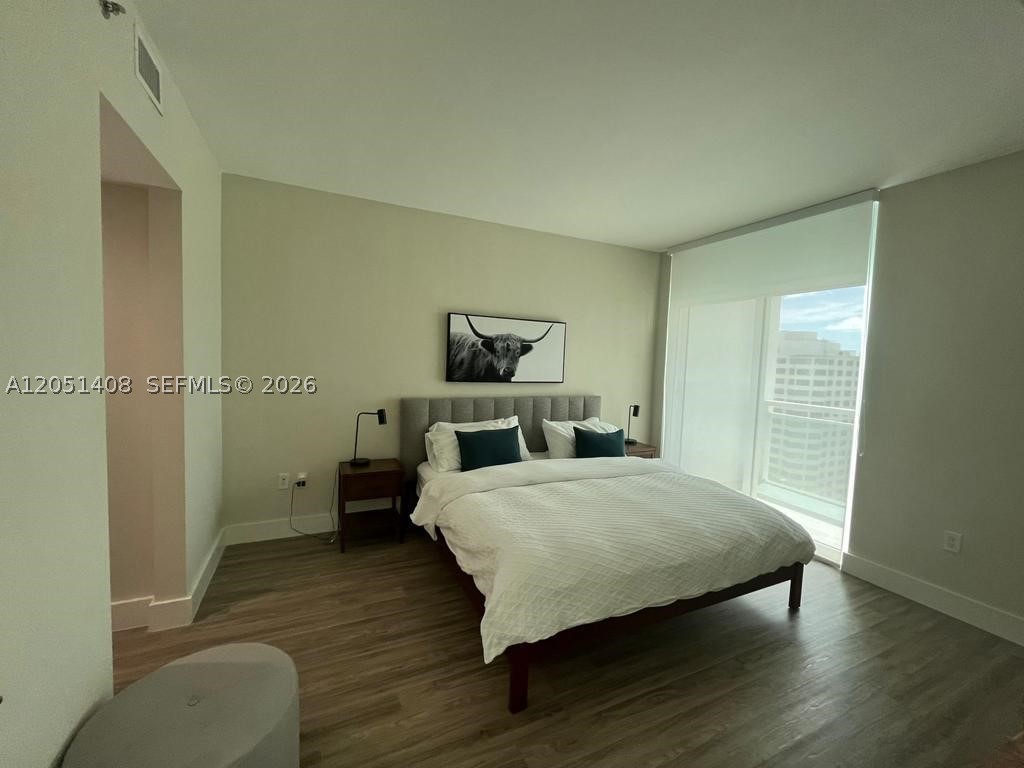 951 Brickell Ave #1706, Miami FL 33131