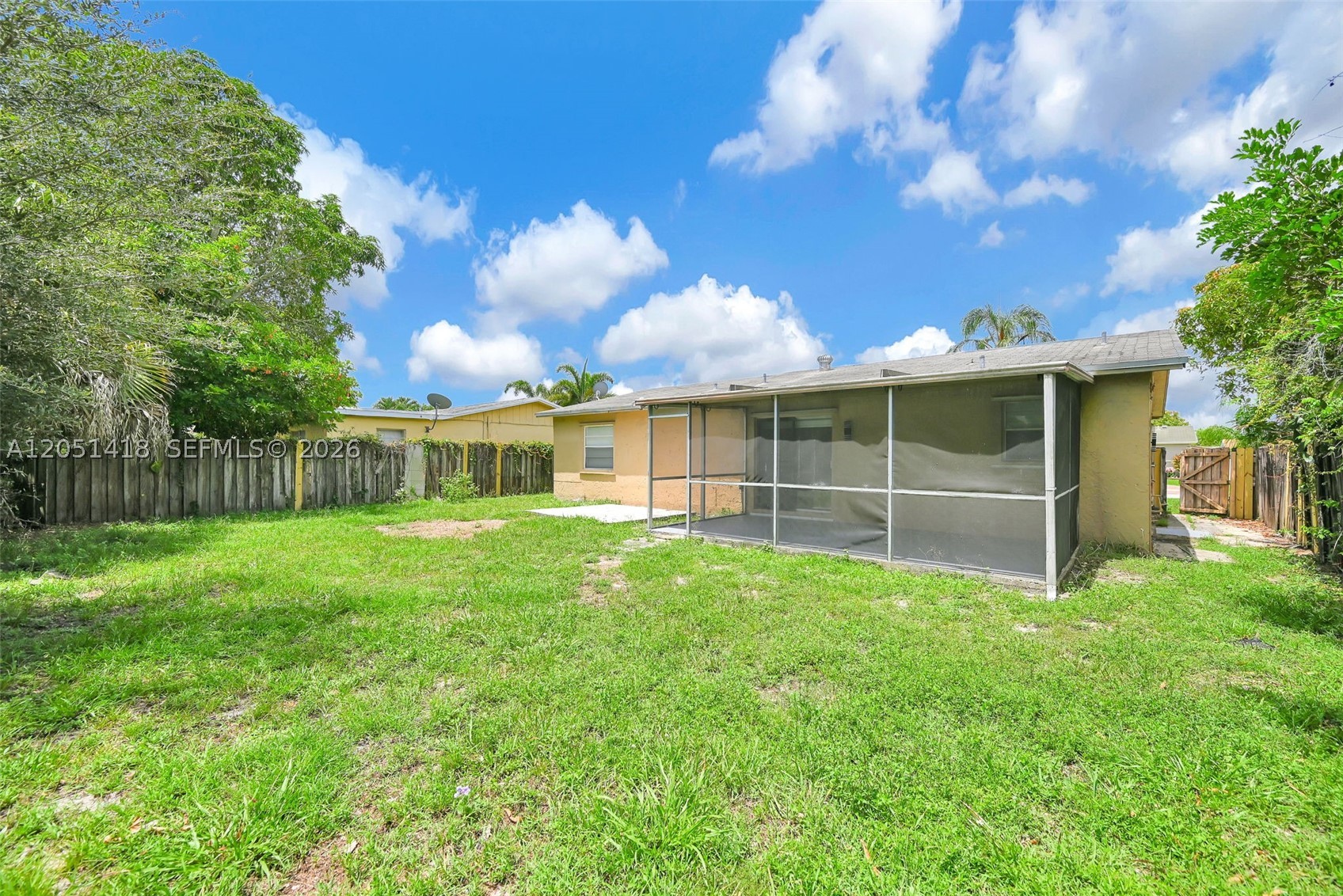 304 SW 77th Ter, North Lauderdale FL 33068