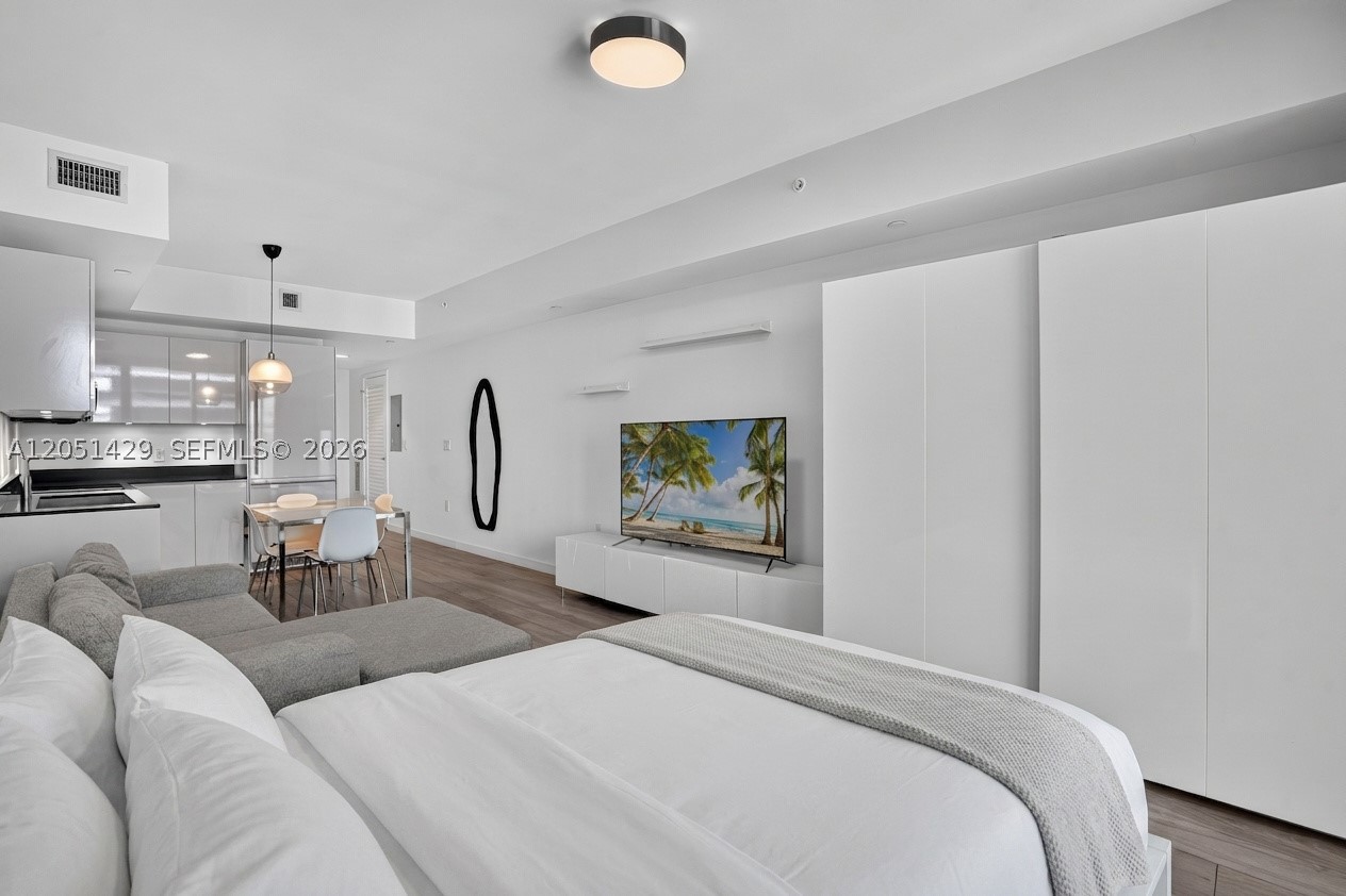 1010 Brickell Ave #3510, Miami FL 33131