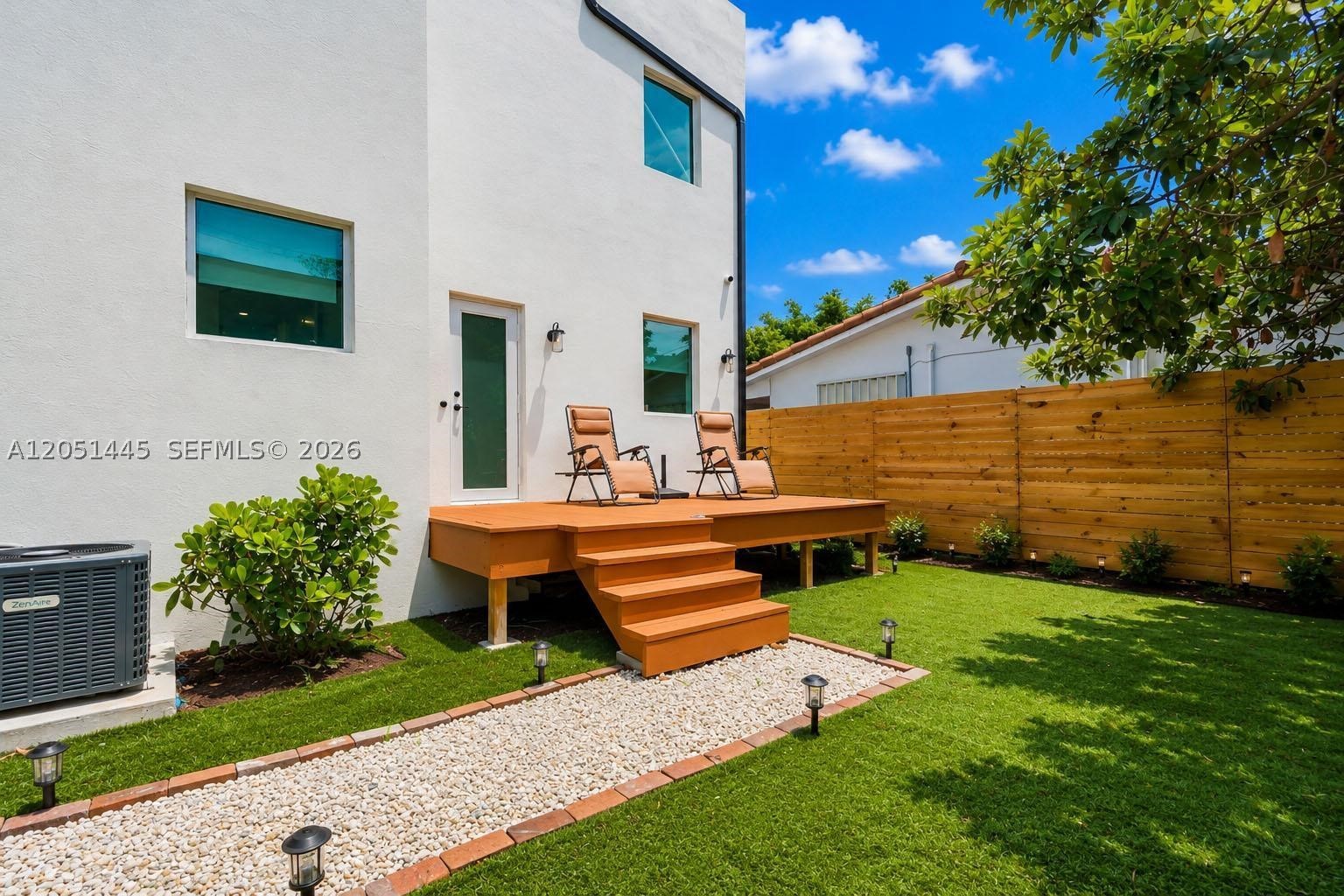 1636 SW 9th St, Miami FL 33135