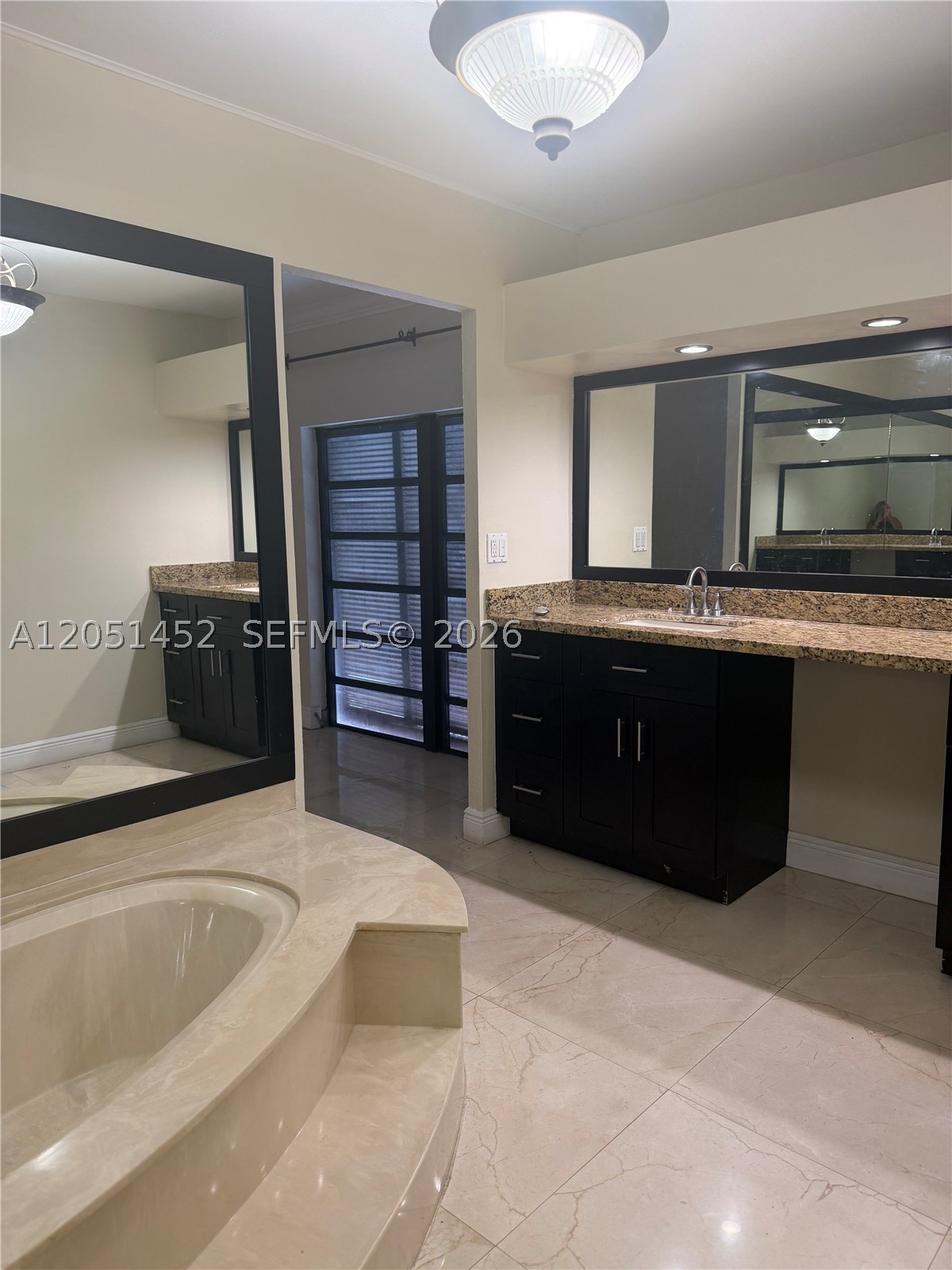 16100 Kilmarnock Dr, Miami Lakes FL 33014