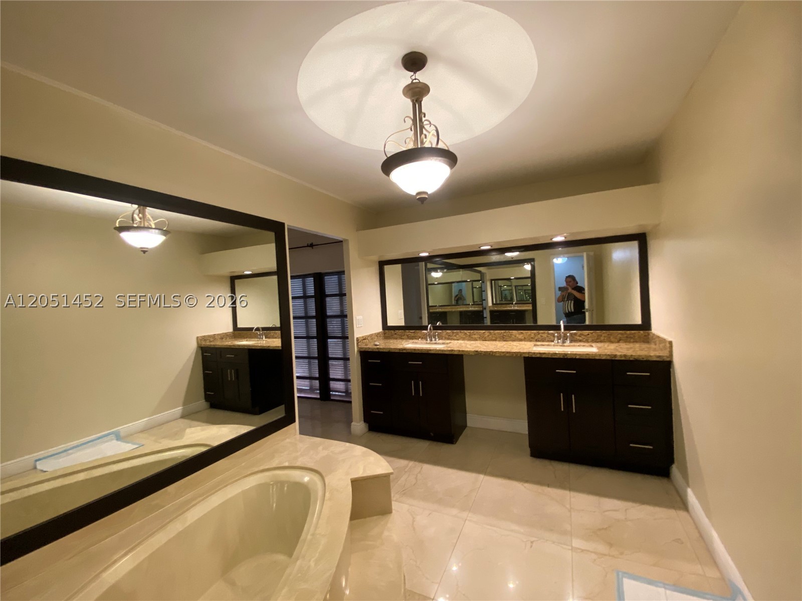 16100 Kilmarnock Dr, Miami Lakes FL 33014