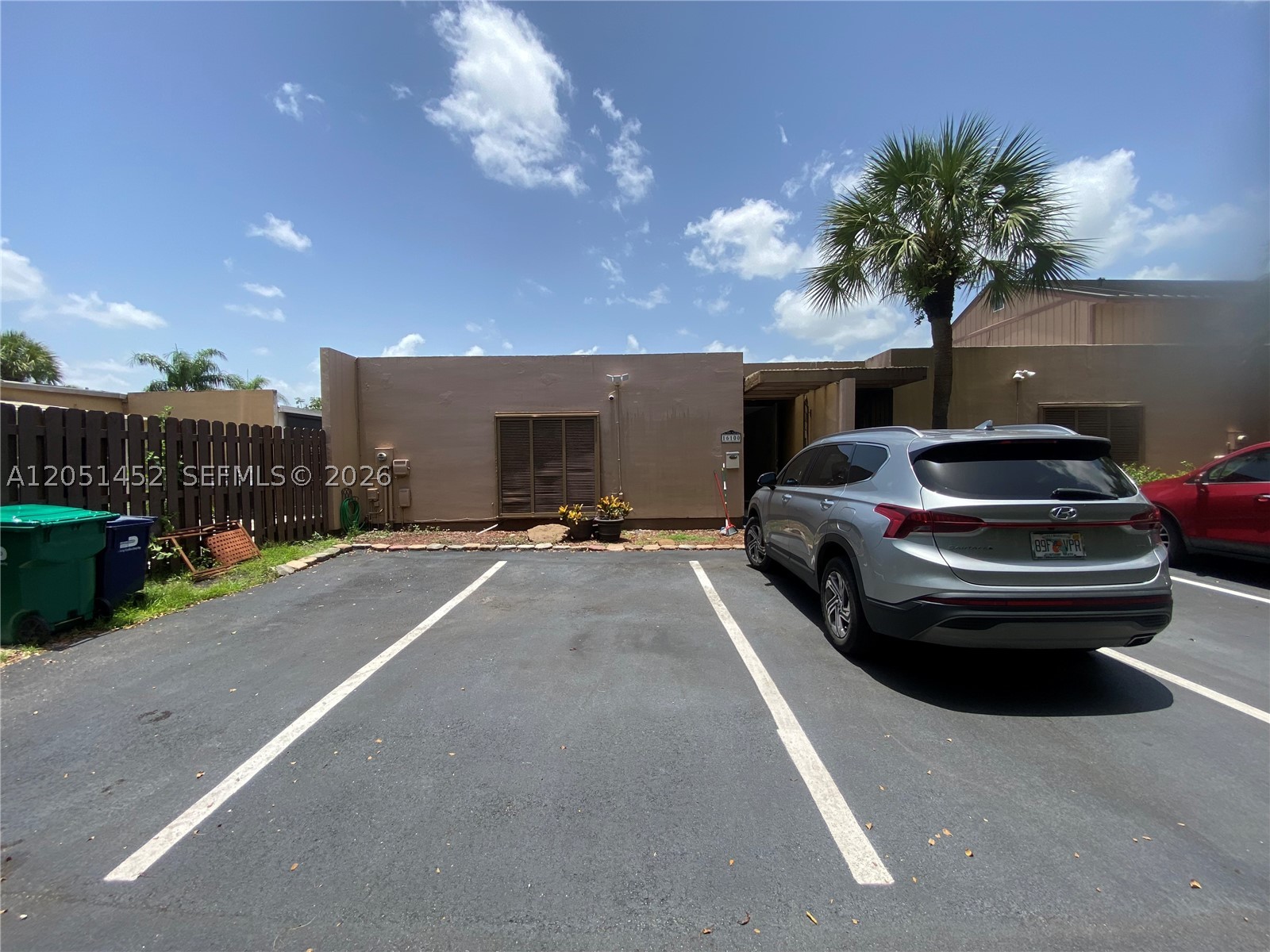#<MlsListing:0x00007fb2cef356f0>