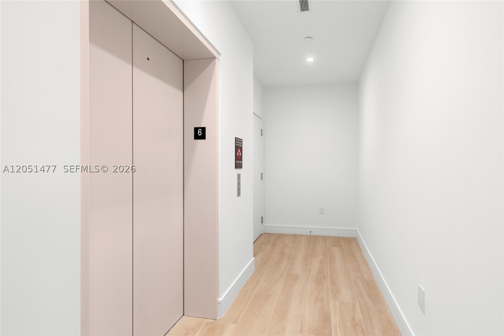 2411 Laguna Cr #611, Miami FL 33181
