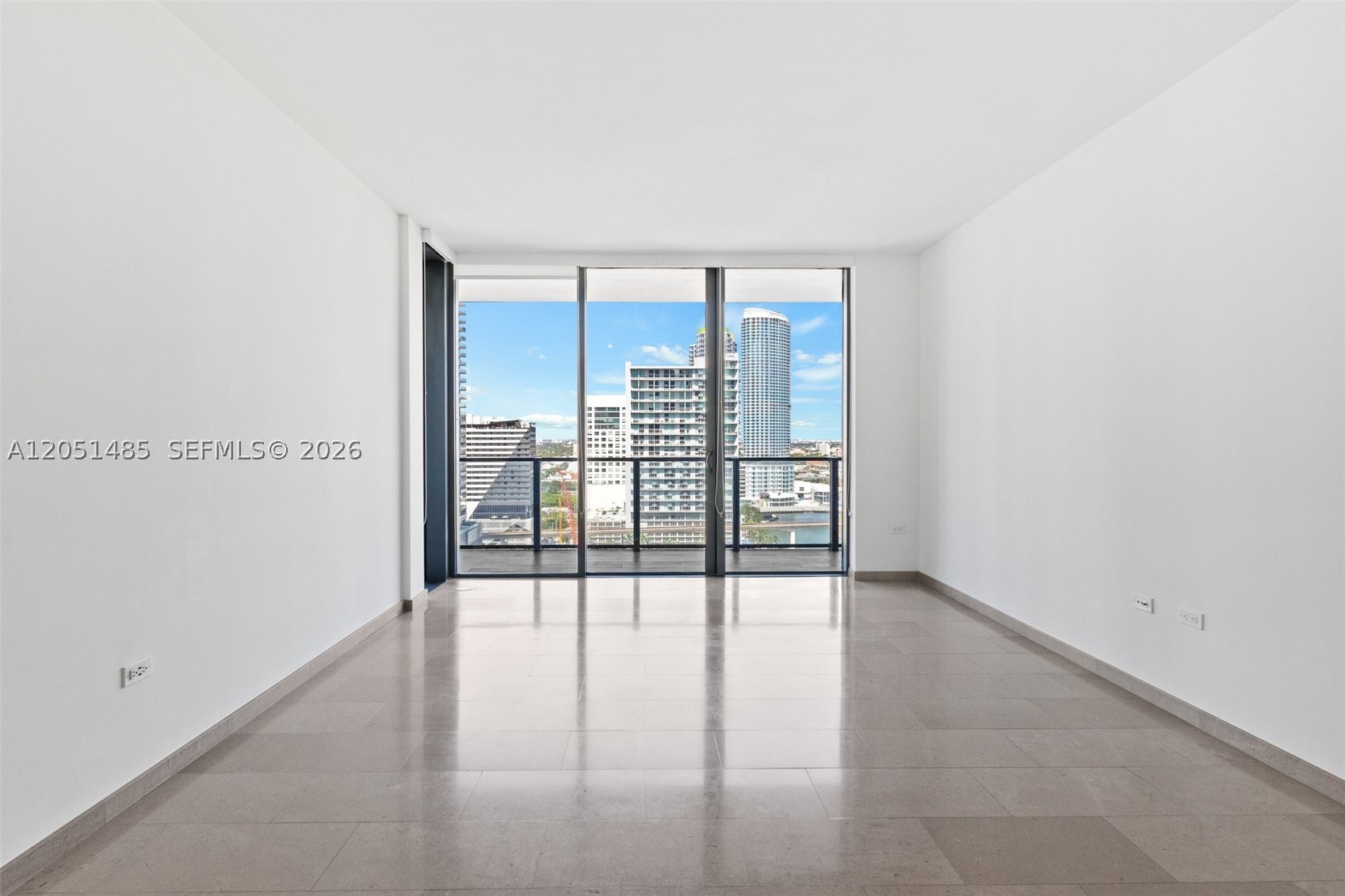68 SE 6th St #1706, Miami FL 33131
