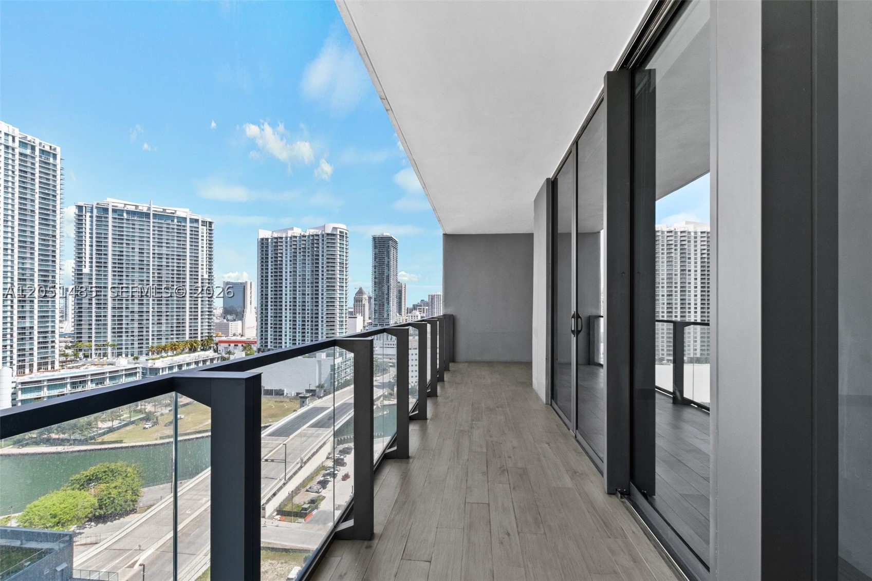 68 SE 6th St #1706, Miami FL 33131