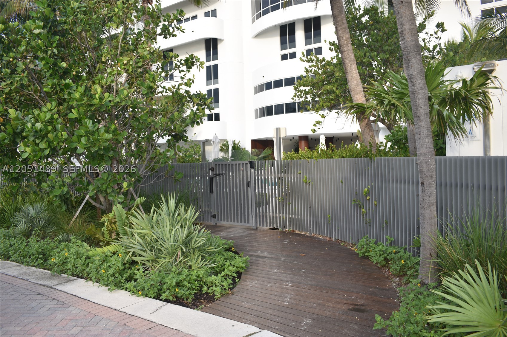 6365 Collins Ave #1211, Miami Beach FL 33141