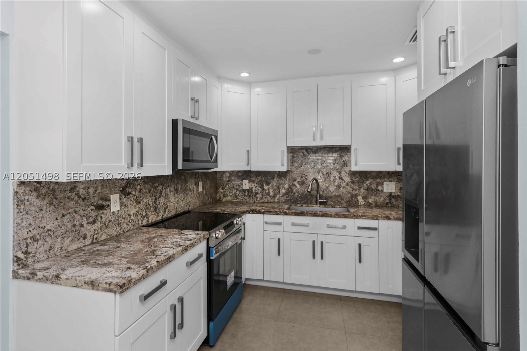 3171 NW 17th St, Miami FL 33125