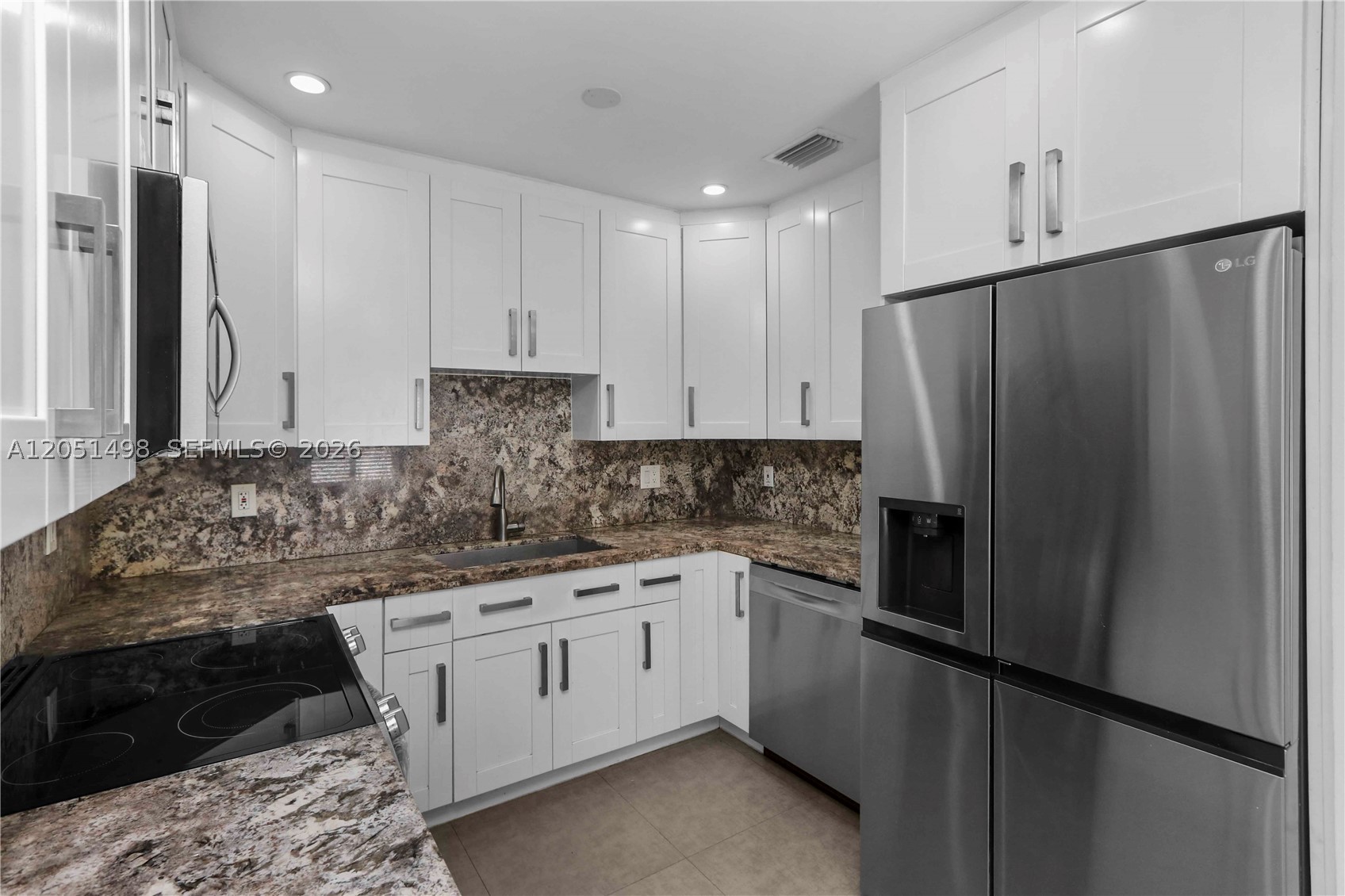 3171 NW 17th St, Miami FL 33125