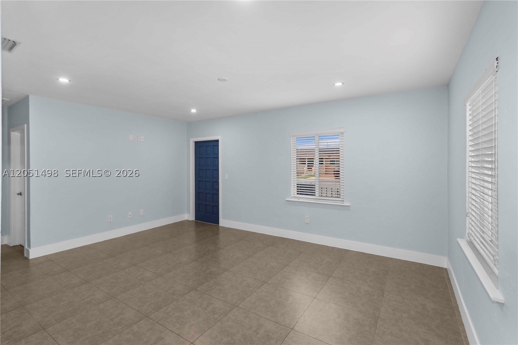 3171 NW 17th St, Miami FL 33125