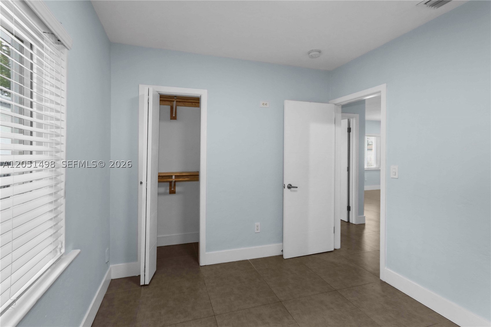 3171 NW 17th St, Miami FL 33125