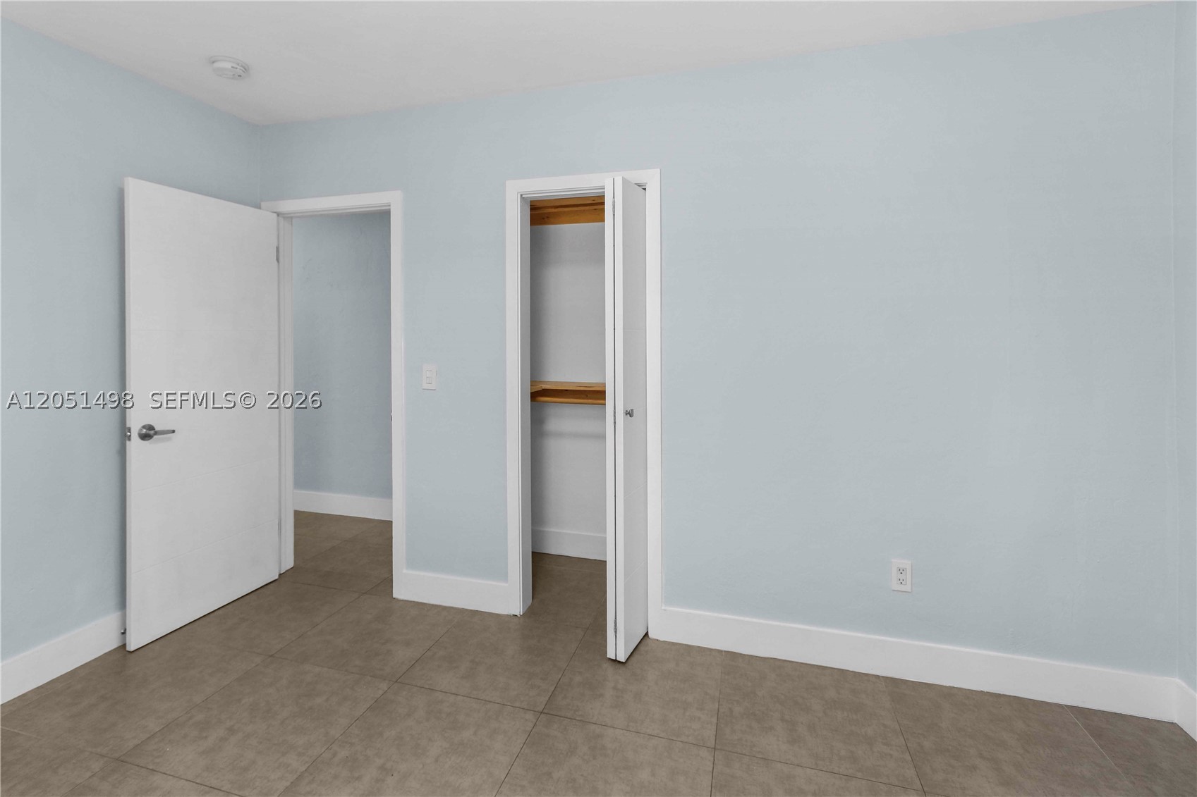 3171 NW 17th St, Miami FL 33125