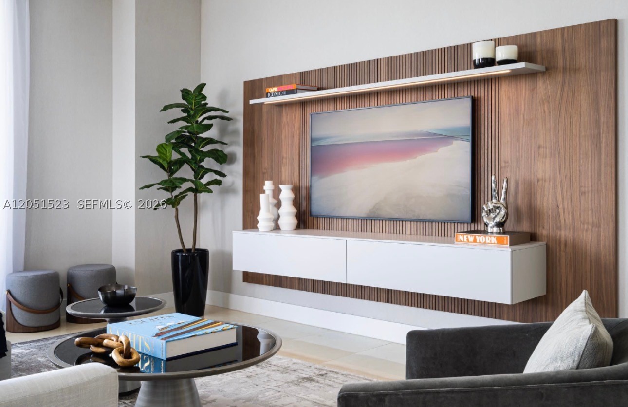 17301 Biscayne Blvd #L-PH-2, North Miami Beach FL 33160