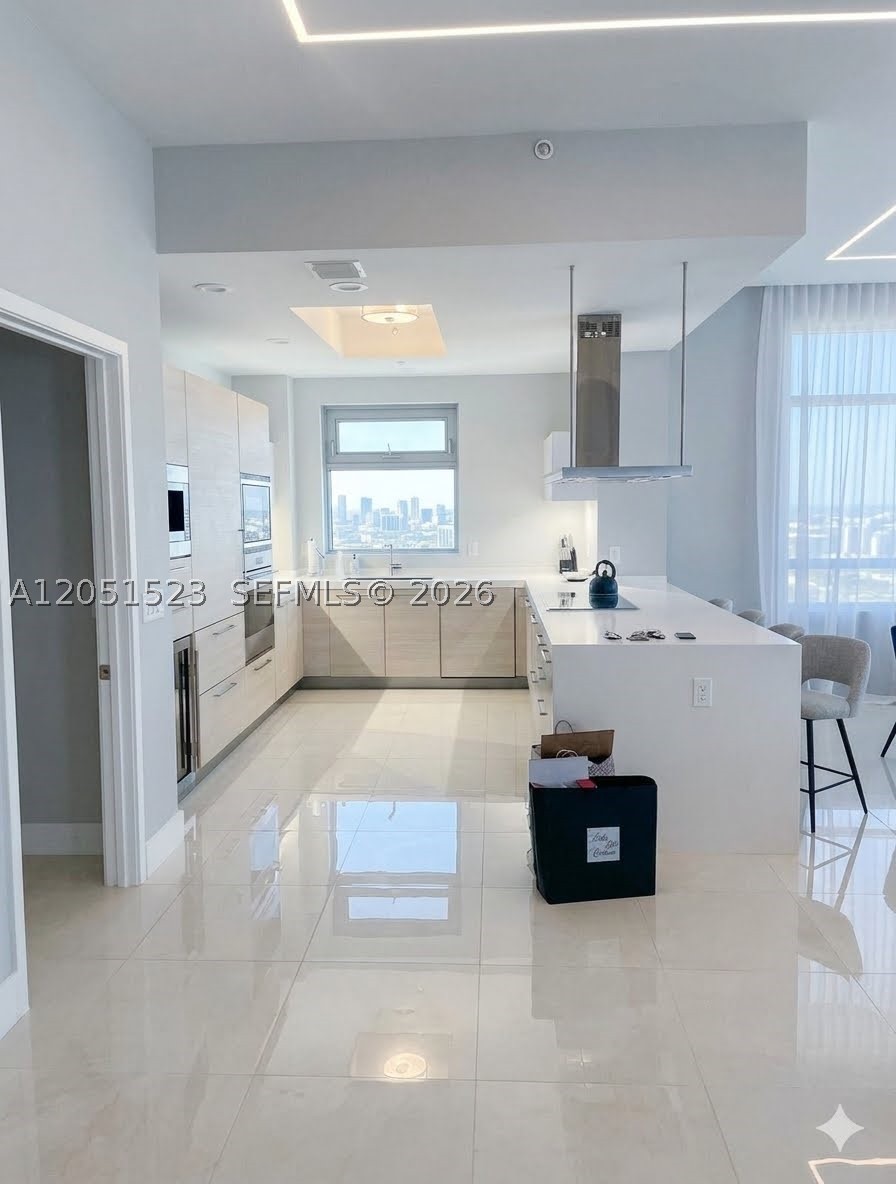 17301 Biscayne Blvd #L-PH-2, North Miami Beach FL 33160